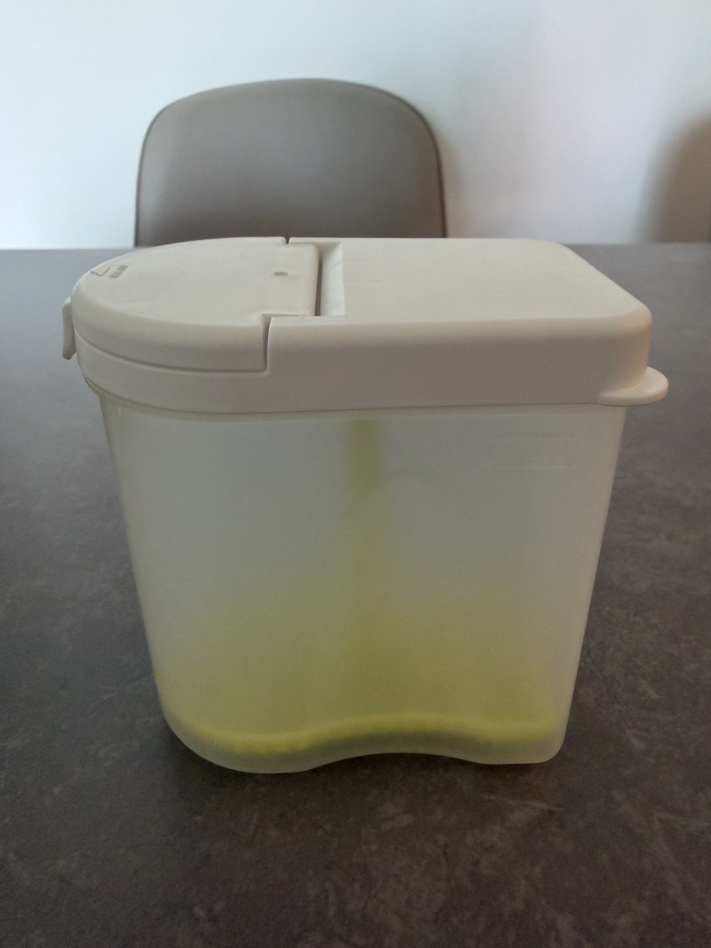 Vegetable Container with Drainer443846138486466561