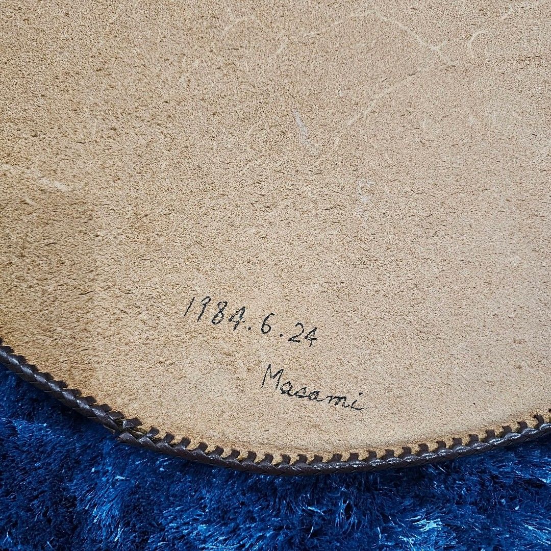 Vintage Oval Leather Framed Mirror (Category: Mirrors) located in Sablan. Submitted by gongonshelley12 (Listing ID 1419154649, Image 3). Description: FIX PRICE, FIRST TO PAY 1500 ONLY!!! SUPER SALE!!! JAPAN VINTAGE OVAL HANGING MIRROR LEATHER JAPAN SURPLUS VINTAGE JUNE 24, 1984 NAKALAGAY NA DATE, MAS MATANDA PA SA'TIN ANG LINAW NG SALAMIN NITO, MABIGAT HALATANG MAMAHALIN SOBRANG GANDA NITO, SA MGA MAHILIG SA VINTAGE IMINE NIYO TO MAY MALIIT NA PU
