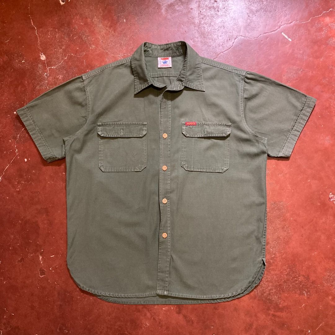 Wagner's - Button Down Polo (Category: Activewear) located in Rizal. Submitted by sensorix___ (Listing ID 1418997697, Image 1). Description: Wagner's - Button Down Polo DIMENSION 22 WIDTH X 26 LENGHT - INCHES CONDITION - LIKE NEW COLOR RATE - 9 OUT OF 10.