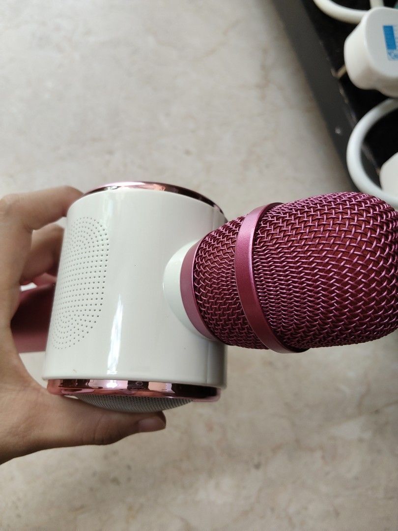 Wireless Karaoke Microphone - Pink65561088697473111