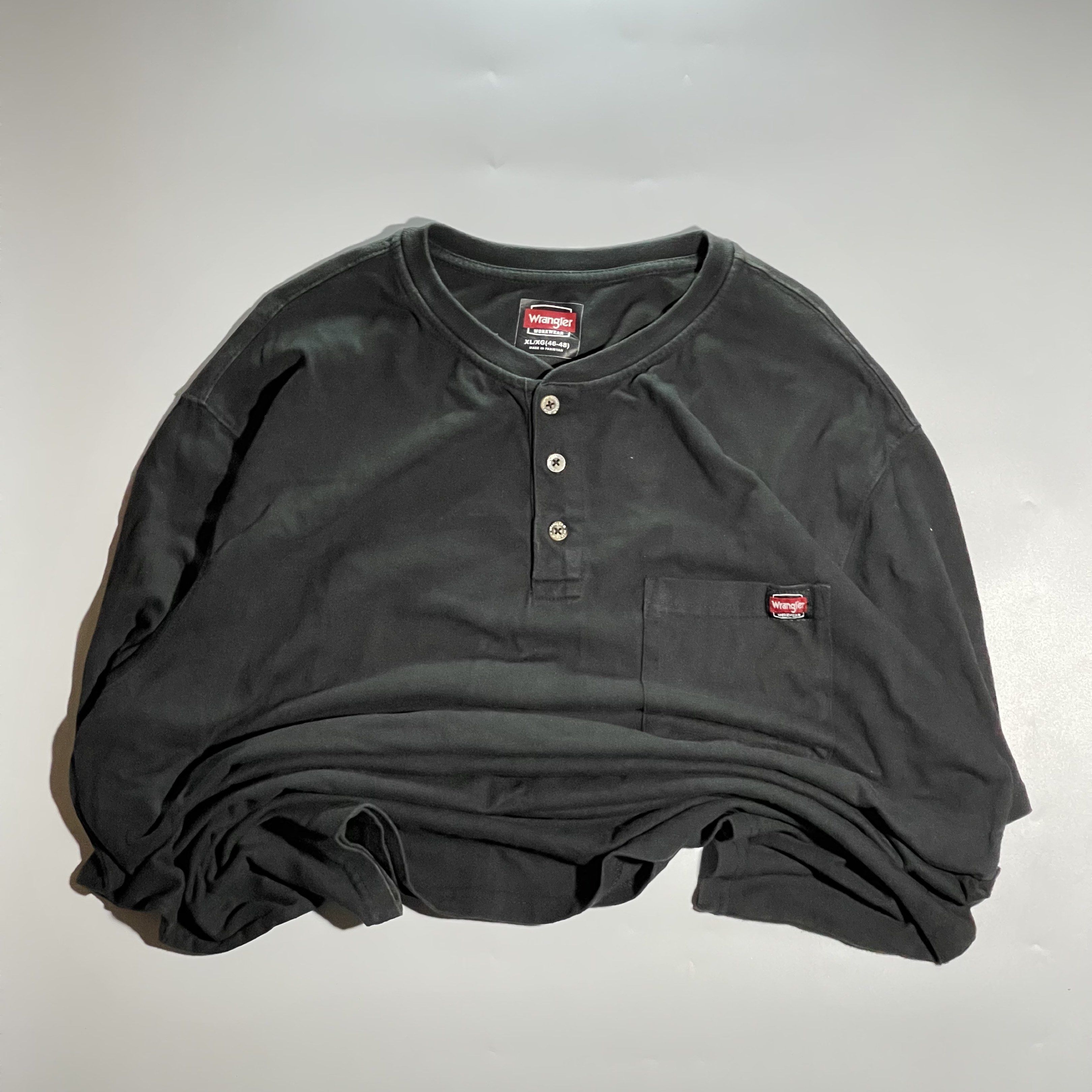 Wrangler Henley Shirt XL (Category: Tshirts & Polo Shirts ) located in Zamboanga. Submitted by treadupph (Listing ID 1419008894, Image 2). Description: New In: Thrift Edition👀 Item are -Washed‼️ -Ironed‼️ Brand: Wrangler Color: Black Issue: x Wide:28 Lenght:32 Unisex Swipe to see full details Price:599+Sf Color may vary due to lighting and camera.
