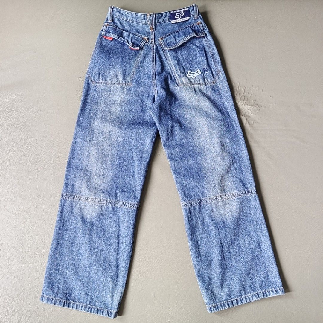 Y2k Fox Baggy Denim Jeans (Category: Jeans) located in Banaue. Submitted by radical.thrift (Listing ID 1419125884, Image 2). Description: Y2k Fox Sportswear Baggy Denim Jeans w/double knee pockets size 28 on tag, fits size 30 (40L, 12.5 thigh, 9 hem) 9/10 condition & color rate issue: removed the unnecessary stitchings on back pocket ₱800+sf.