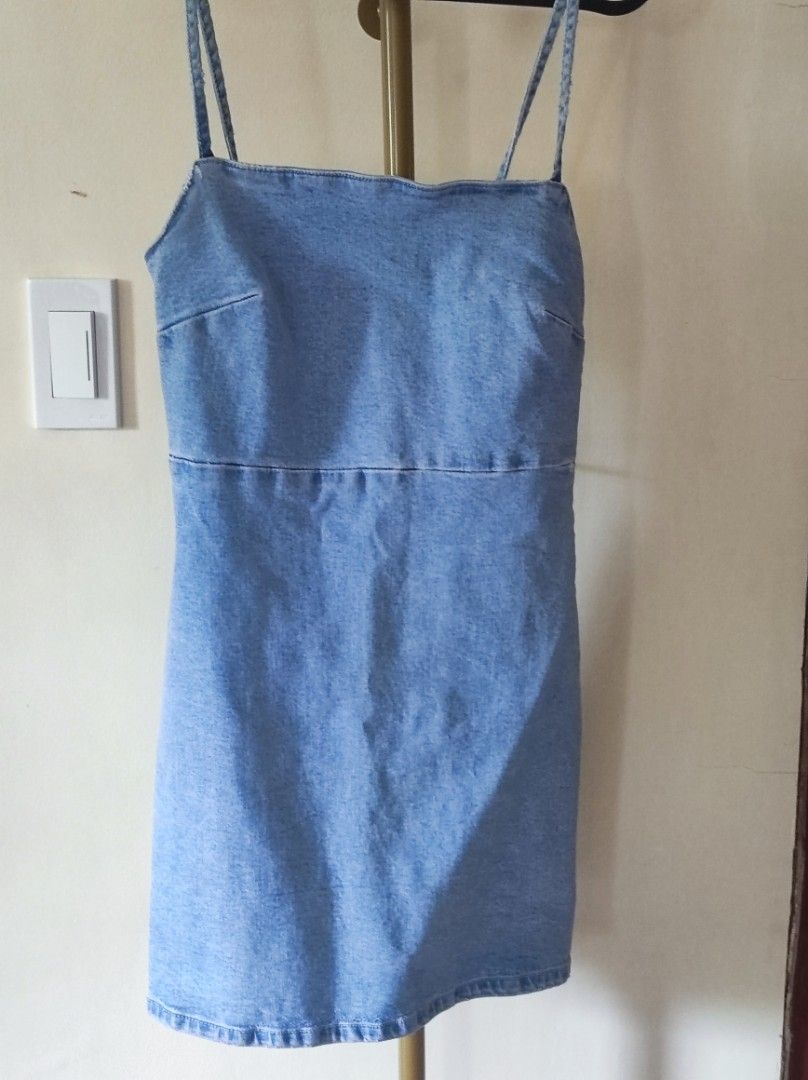Zara Denim Mini Dress - Size S (Category: Dresses) located in Binmaley. Submitted by cupofcalm (Listing ID 1419028260, Image 2). Description: - Zara mini dress - Light blue denim - Square neckline - Spaghetti straps - Fitted silhouette - Size S - Made in Bangladesh.