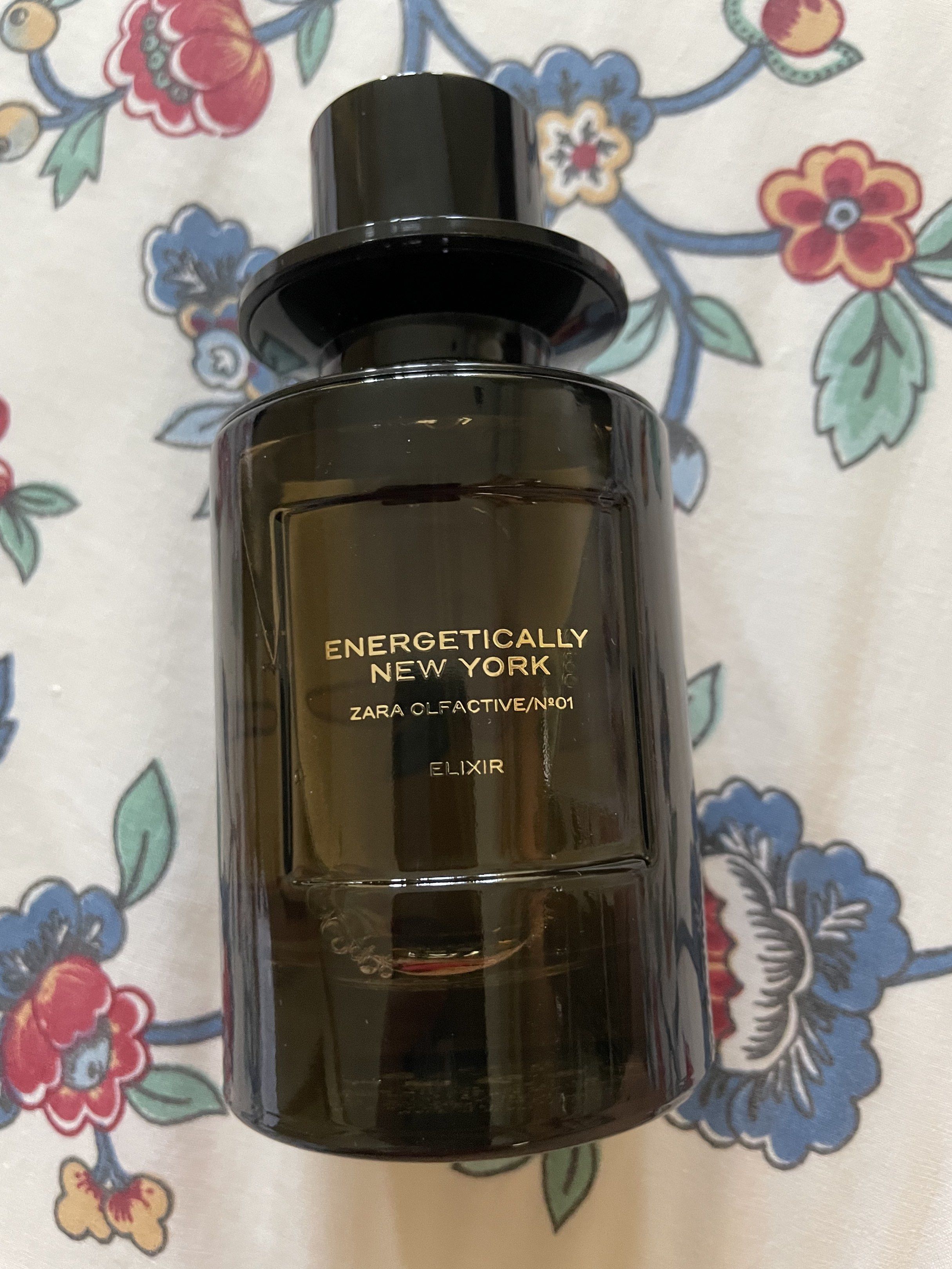 Zara Energetically New York Elixir Parfum (Category: Fragrance & Deodorants) located in Quezon City. Submitted by jujuloco (Listing ID 1418989239, Image 2). Description: - Zara Energetically New York Elixir Parfum - Authentic bought in zara store just last week. - New. Opened plastic and box only to test smell fragrance. Full bottle. - hard to find big bottle in store. - Created by Jo Malone CBE - Fragrance Notes: Sandalwood, Jasmine, Ambre Gris,
