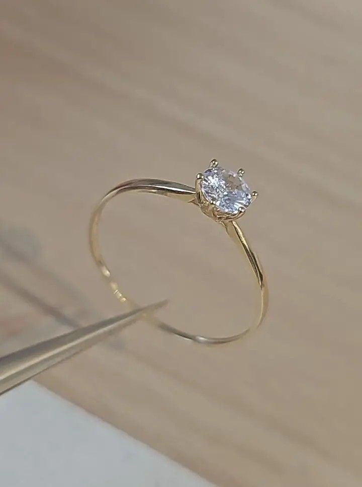 18K Saudi Gold Slim Engagement Ring (Category: Rings) located in Caloocan City. Submitted by cheskhaionlinestore2.0 (Listing ID 1420770938, Image 2). Description: 18K Saudi Gold ✨ Slim Engagement Ring Paubos Sale⚡✨ Size 8 and 9.5only .75g ₱6600 only✨ 🍒Nasasangla💯/ Pawnable 💯 🍒Ship Via Lbc/ JNT 🍒Same Day delivery via LALAMOVE 🚚 🍒Wise and Lifetime Investment 💯 🍒 Brandnew 💯 🍒Open for COD/COP with downpayment to avoid cancellation of order