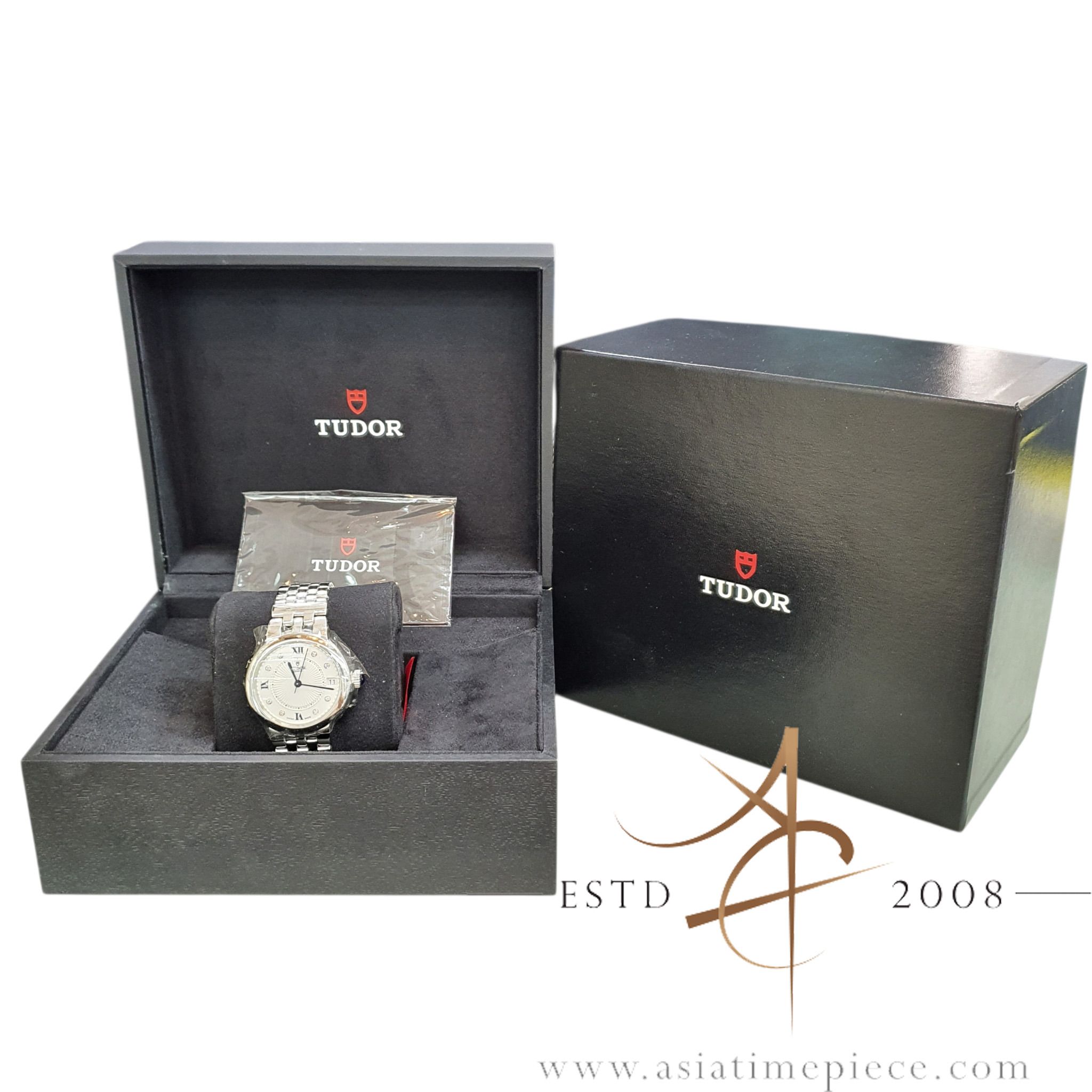 2022 Unworn Tudor Clair de Rose 35800 34mm Opaline Diamond Dial Full Set (Category: Watches) located in Singapore. Submitted by asiatimepiece (Listing ID 1420809106, Image 3). Description: Tudor Clair de Rose 34mm Retail: S$5,220 as at Feb 2026 SKU: 113/S Comes with: Full set - double box, manuals, warranty card dated Oct 2022 Warranty: Tudor international warranty until Oct 2027 Remarks: Unworn condition, caseback engraved with company long serv
