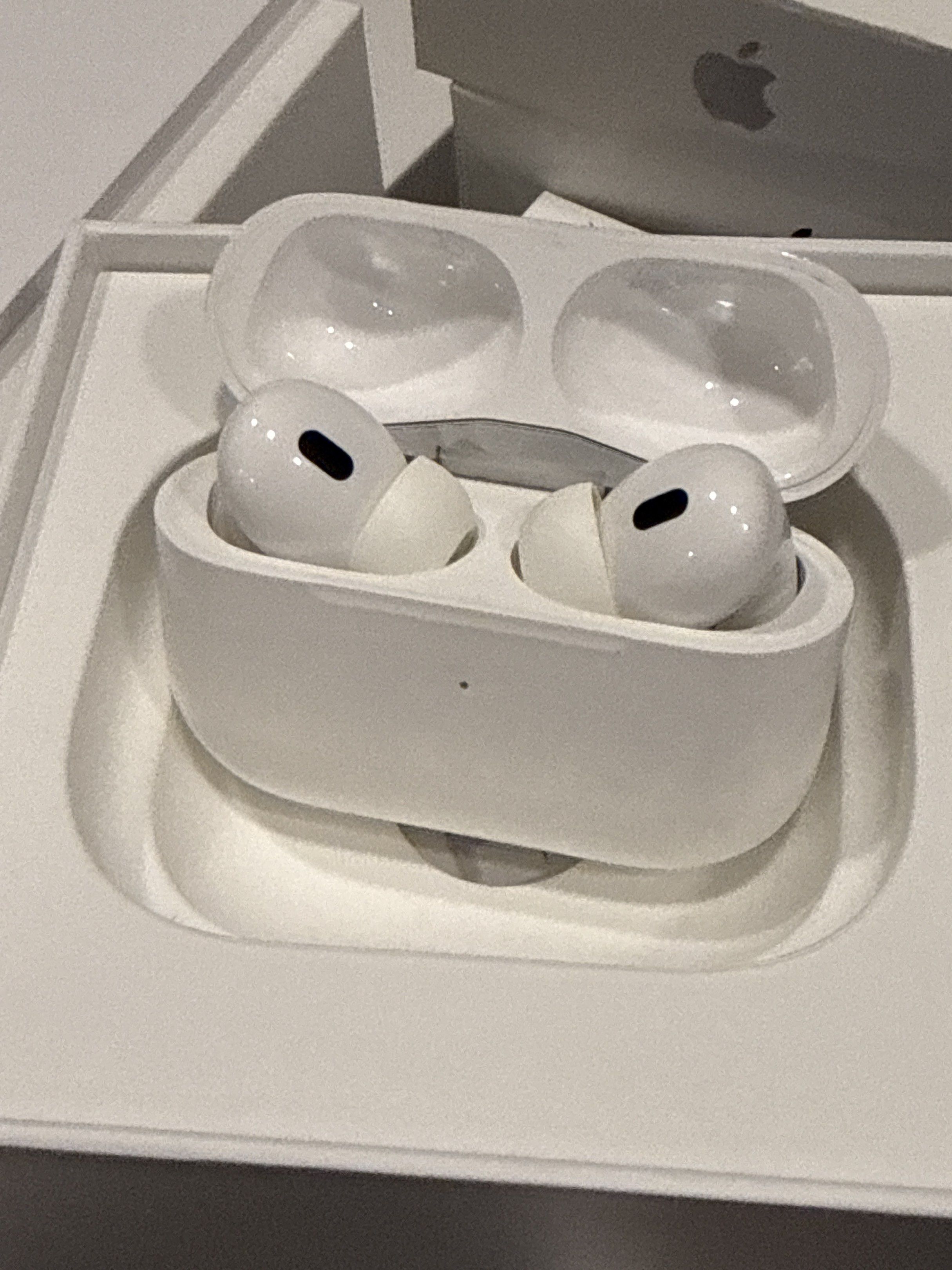 AirPods Pro gen 265561361335681112