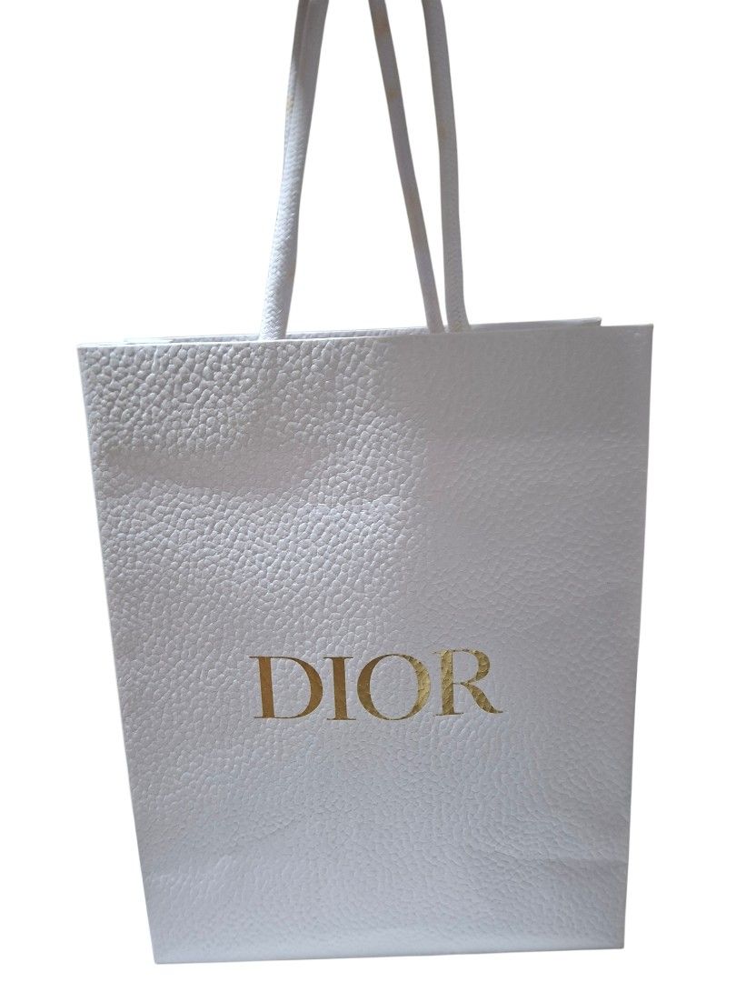 AUTHENTIC DIOR TEXTURED SHOPPER BAG (Category: Luxury Bags & Wallets) located in Las Pinas. Submitted by annachiaonair2037 (Listing ID 1420875108, Image 1). Description: no issue H 10" L 7.5".