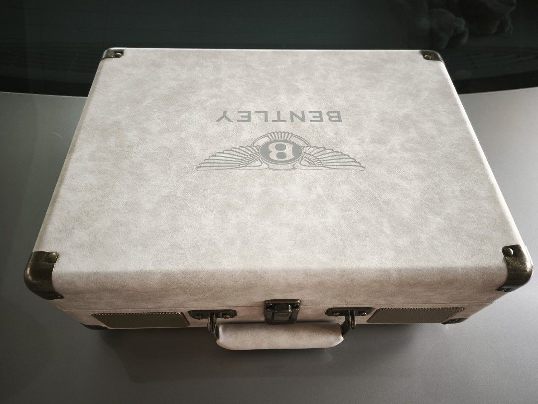 Bentley Portable Turntable65561398984834111