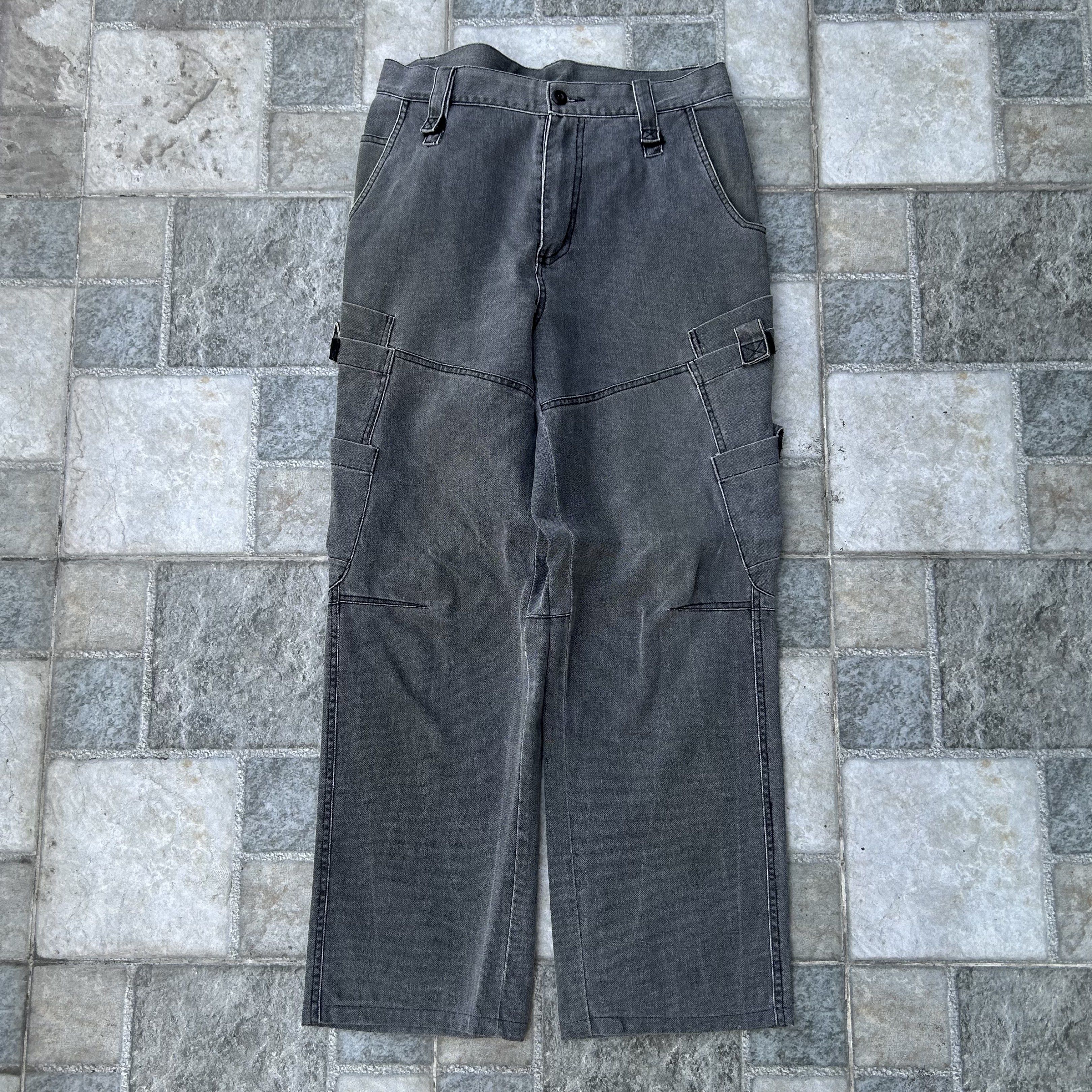 Bermuda Utility Jeans (Category: Jeans) located in Bacoor. Submitted by tugbits (Listing ID 1420839446, Image 1). Description: .