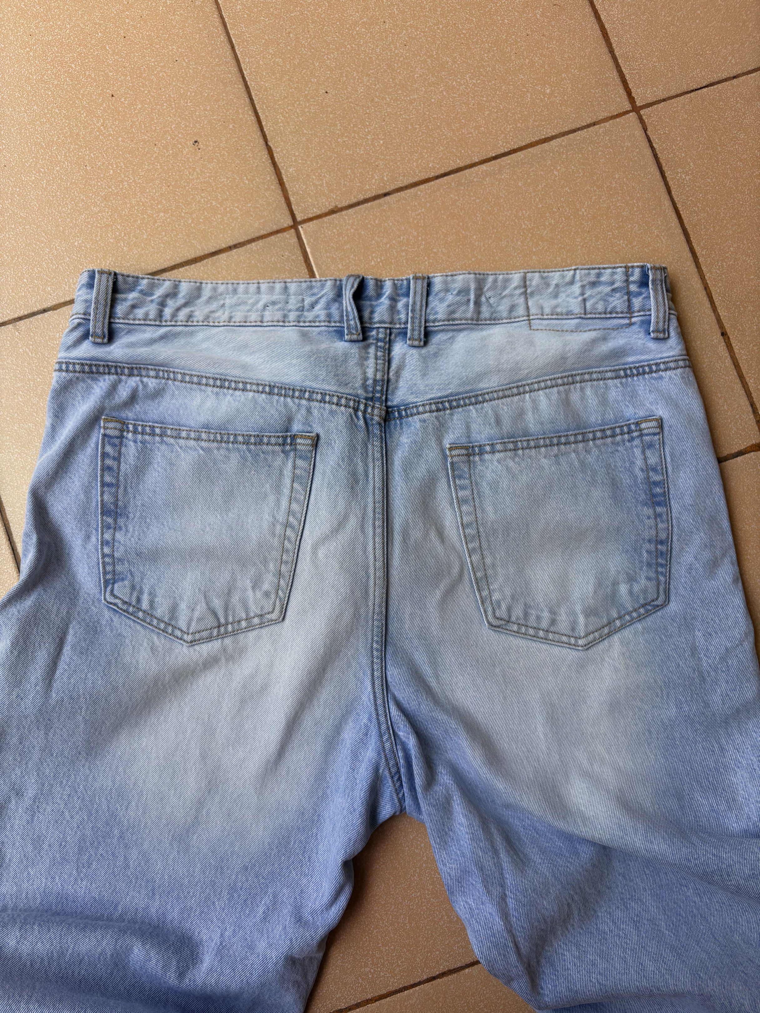 Bershka Straight cut Jeans (Category: Jeans) located in Marikina City. Submitted by momdeclutterz (Listing ID 1420777657, Image 3). Description: Size 38 on tag High waist Straight cut Good quality Seldom used Slightly nego .
