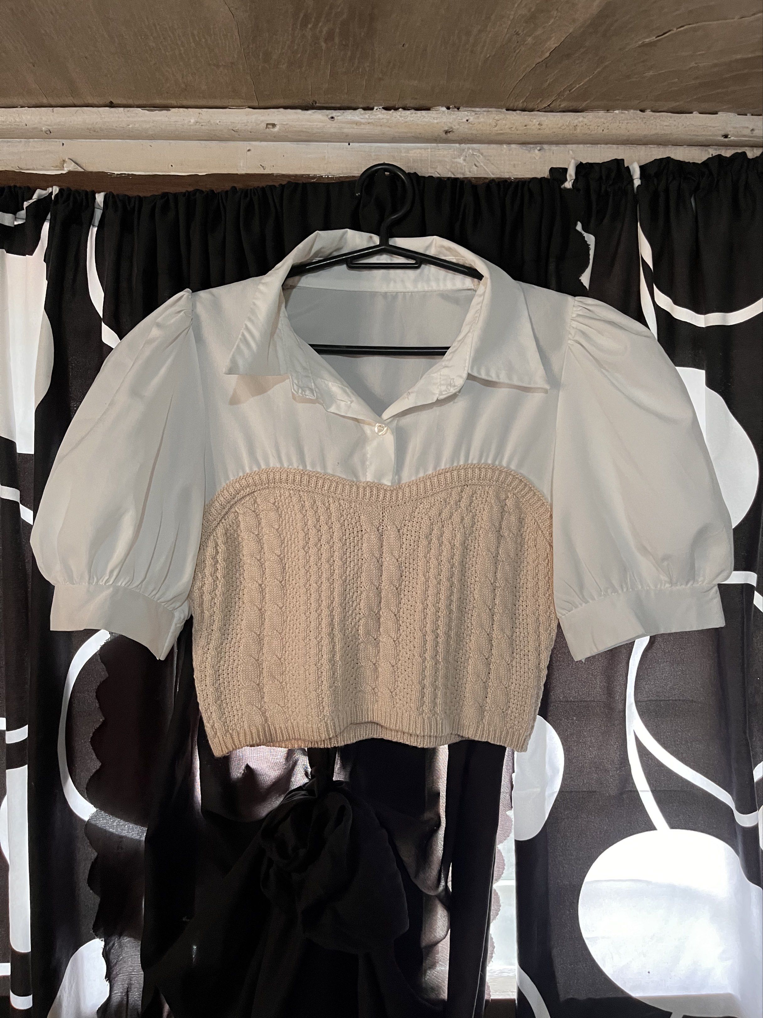 blouse puff sleeves with beige crochet layering (Category: Blouses) located in Apalit. Submitted by jd.eclutters (Listing ID 1420890167, Image 1). Description: ➫ good as new ➫ puff sleeves ➫ fits S-M ➫ rfs: nasa closet lang hehe 📍Apalit, Pampanga 🧾 Gcash 📦 J&T 💌 dm for nego & more infos! happy shopping! 🛒⋆⭒˚.⋆.