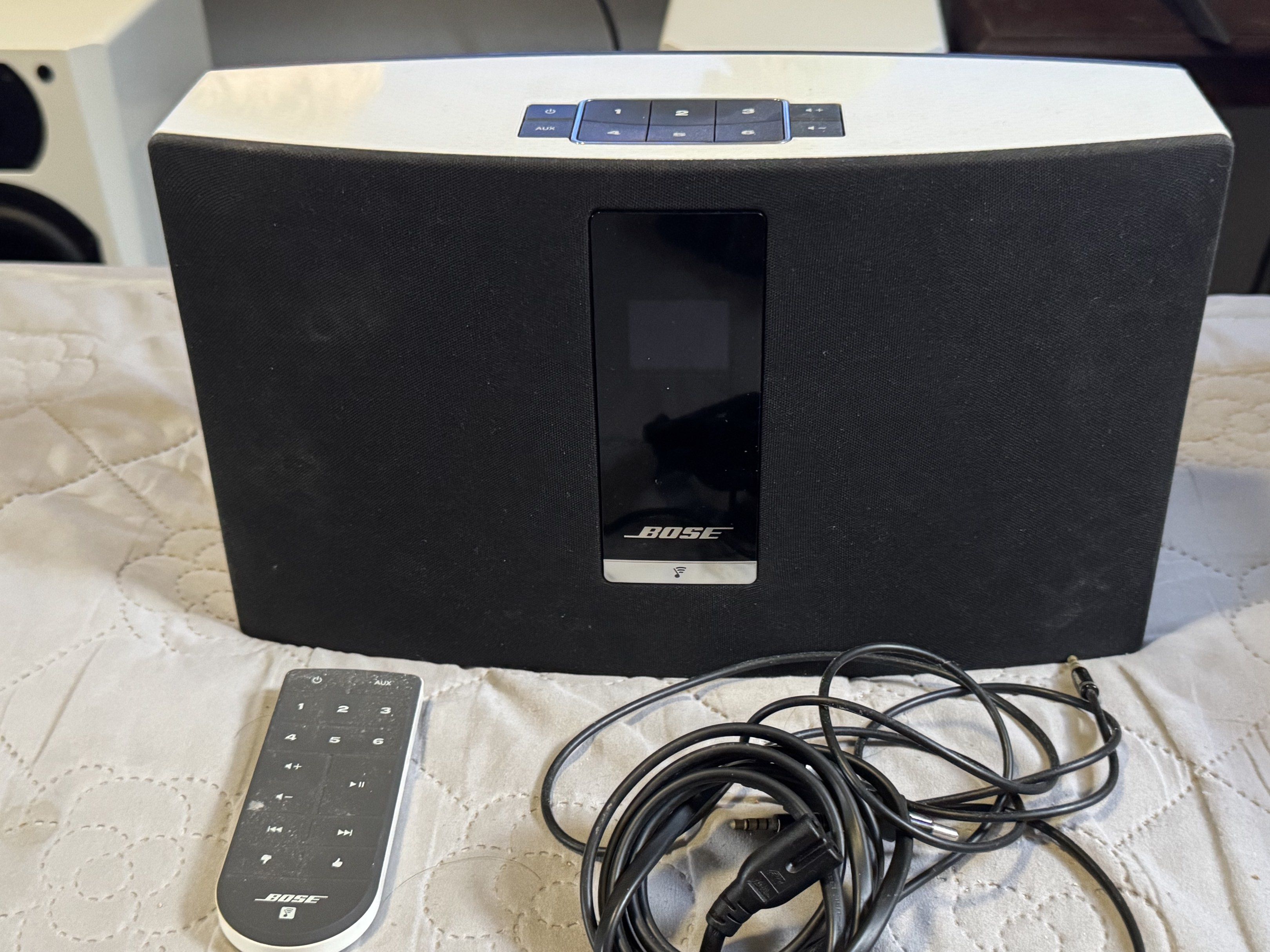 Bose sound touch 20 Speaker (Category: Soundbars, Speakers & Amplifiers) located in Singapore. Submitted by tradeexotics (Listing ID 1420844530, Image 1). Description: Uses wifi to stream FM radio channels . Download App ( Soundtouch) from App Store for setup with the speaker . https://youtu.be/u2zD4z9hV4k?si=-mchPcBVRG7gHQv_.