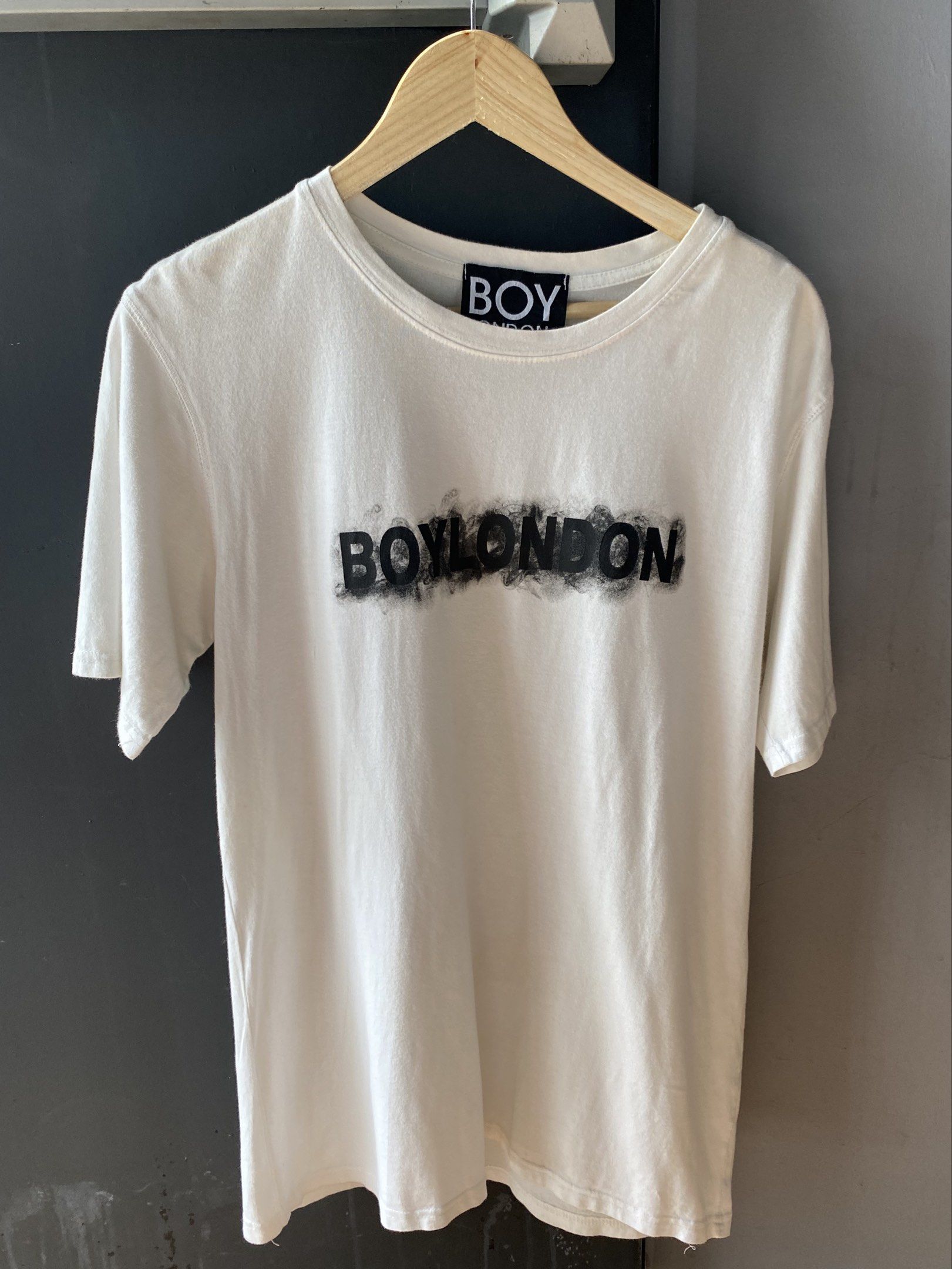 Boy London T-shirt (Category: Tshirts & Polo Shirts ) located in Iloilo. Submitted by asthrift_ilo (Listing ID 1420837073, Image 2). Description: Dimes: 19.5x29 Issue: 1 unnoticeable pinhole Color rate: 9/10.