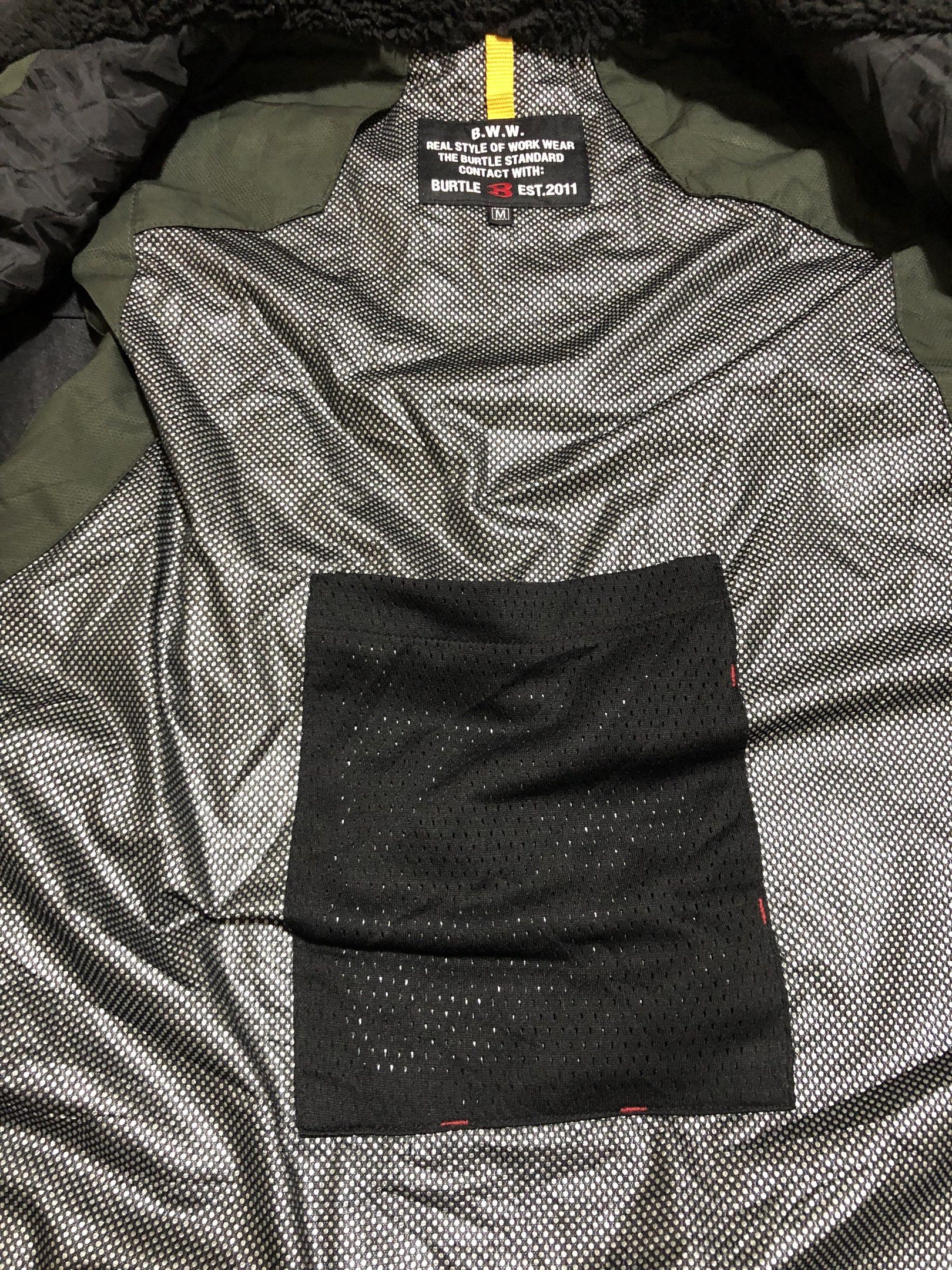 Burtle workwear thermocraft puffer vest (Category: Coats, Jackets and Outerwear) located in Manila. Submitted by jdomagtoy591557 (Listing ID 1420864921, Image 2). Description: Burtle workwear thermocraft puffer vest 20.5 width 25 length signs of usage 350.