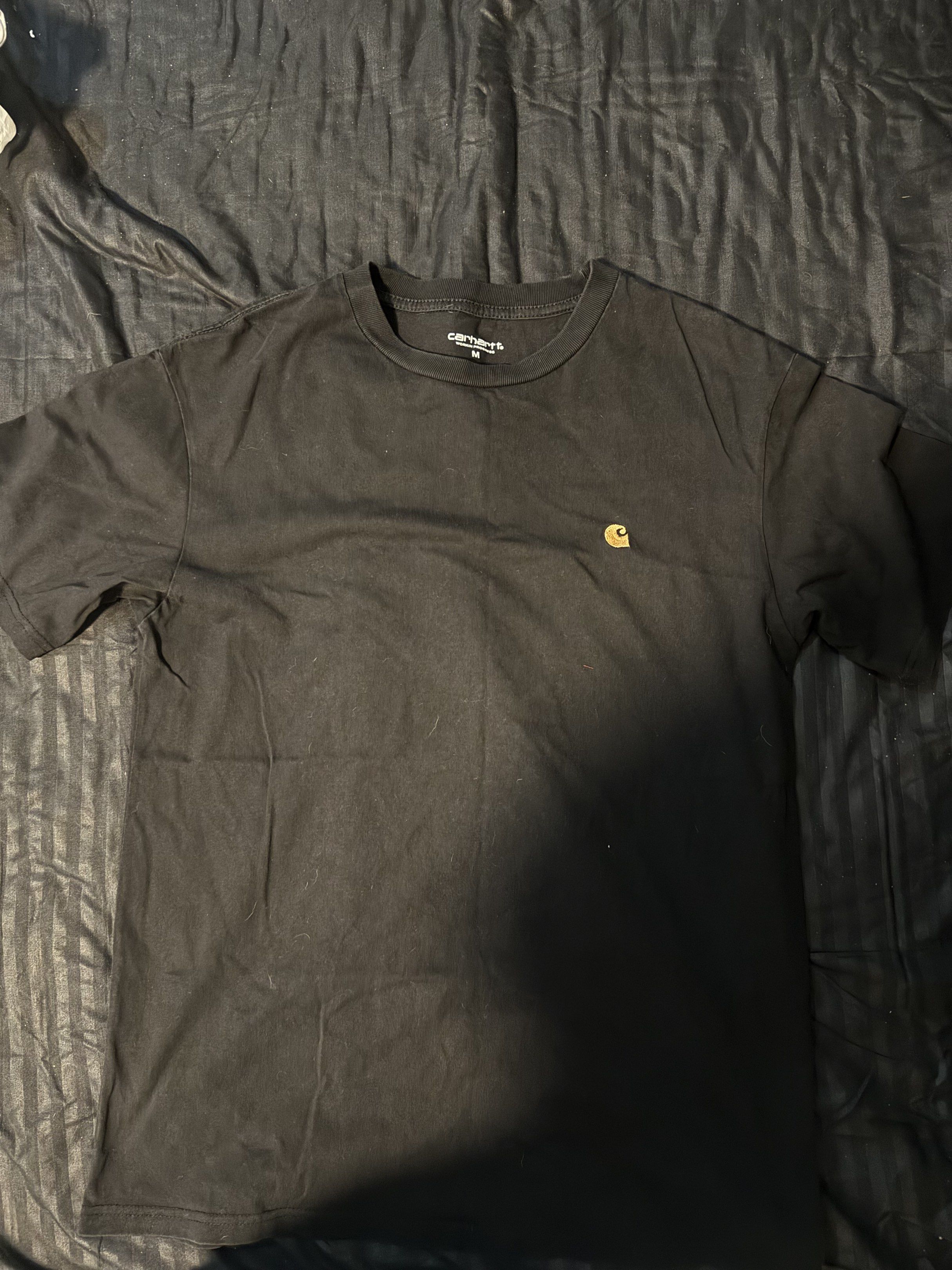 Carhartt Hoodie and Tee (Category: Coats, Jackets and Outerwear) located in Manila. Submitted by wisewhal (Listing ID 1420907970, Image 3). Description: 3500 Aspack .