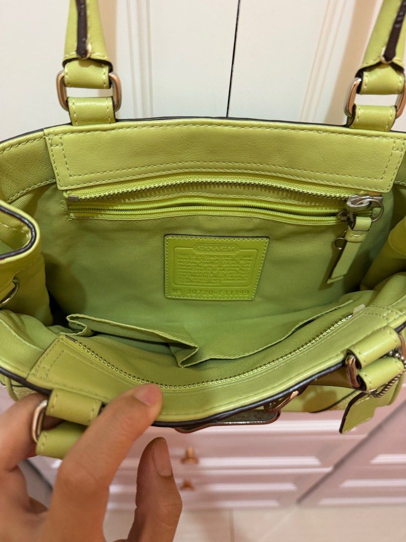 Coach Leather Handbag (Authentic) (Category: Luxury Bags & Wallets) located in Tagaytay City. Submitted by leylamm (Listing ID 1420850111, Image 3). Description: Authentic Coach handbag in a vibrant green color. Lightly used only. Bought from retail store, not outlet. Selling to support my rescued cats..