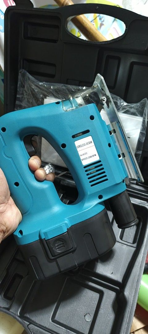Cordless Jigsaw from japan (Category: Construction Tools & Equipment) located in Polomolok. Submitted by dkljapansurplus (Listing ID 1420932653, Image 2). Description: B.new Cordless jigsaw May box from japan Complete set, 110v charger Freeshipping.