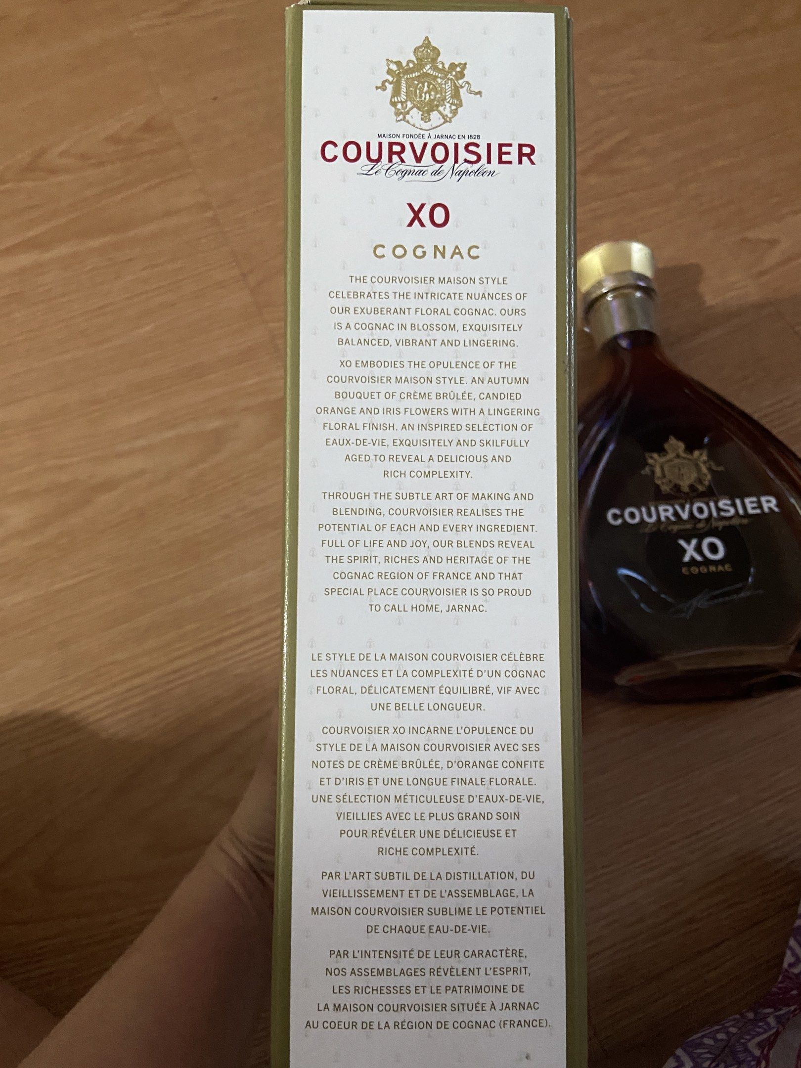 Courvoisier XO Cognac 1L (Category: Beverages) located in Subic. Submitted by jmsobie_1617 (Listing ID 1420844522, Image 3). Description: Courvoisier XO Extra Old Cognac With Box.