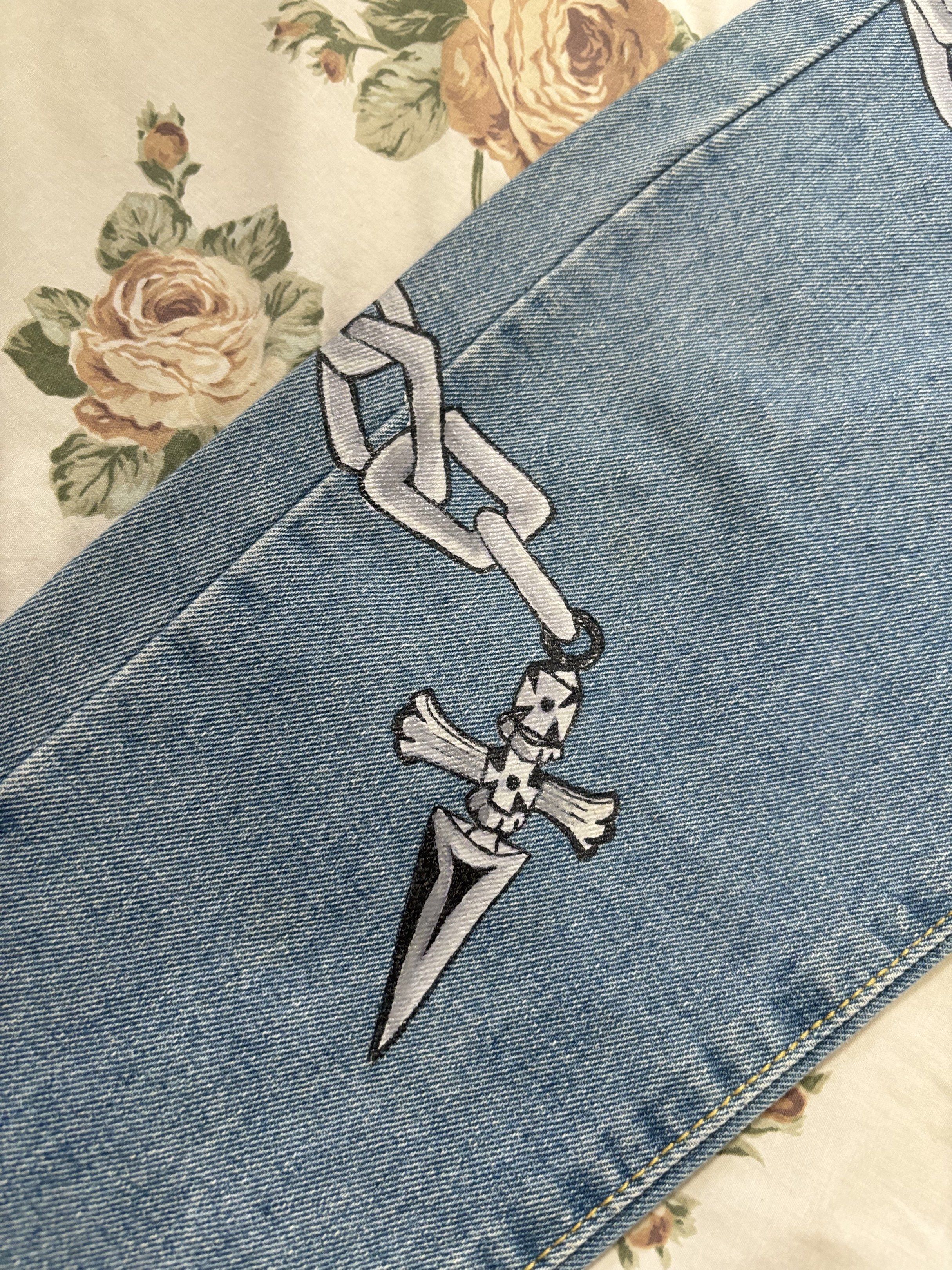 Custom Kurapika Mom Jeans (Category: Jeans) located in Makati City. Submitted by soobjny (Listing ID 1420762558, Image 2). Description: Never used! had this custom made because of my love for Kurapika but ended up not using, just admiring :( .