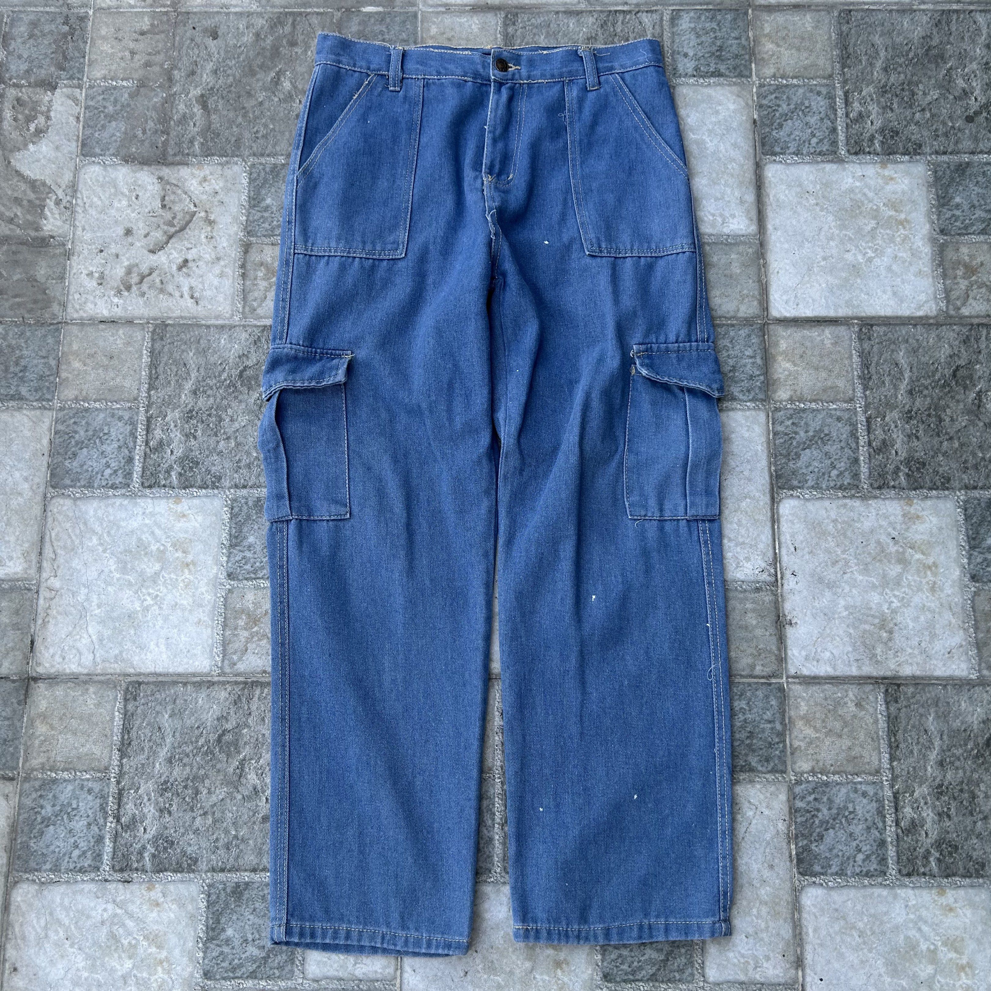 Denim Cargo Pants (Category: Jeans) located in Bacoor. Submitted by tugbits (Listing ID 1420839704, Image 1). Description: .