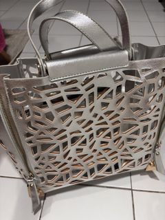 (Category: ) located in . Submitted by cassienr (Listing ID 1420910886, Image 1). Description: .