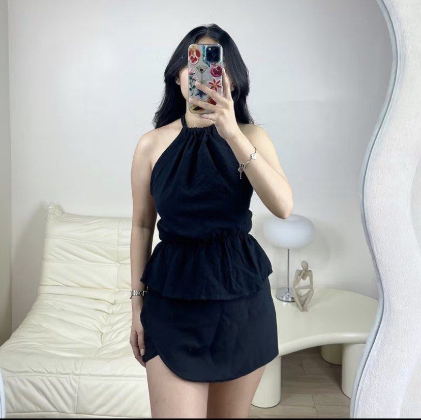 Essentiel Manila linen top (Category: Sets or Coordinates) located in Quezon City. Submitted by patrishx (Listing ID 1420766604, Image 1). Description: - Halter top with gathered bust and peplum hem. - Perfect for a chic and stylish outfit..
