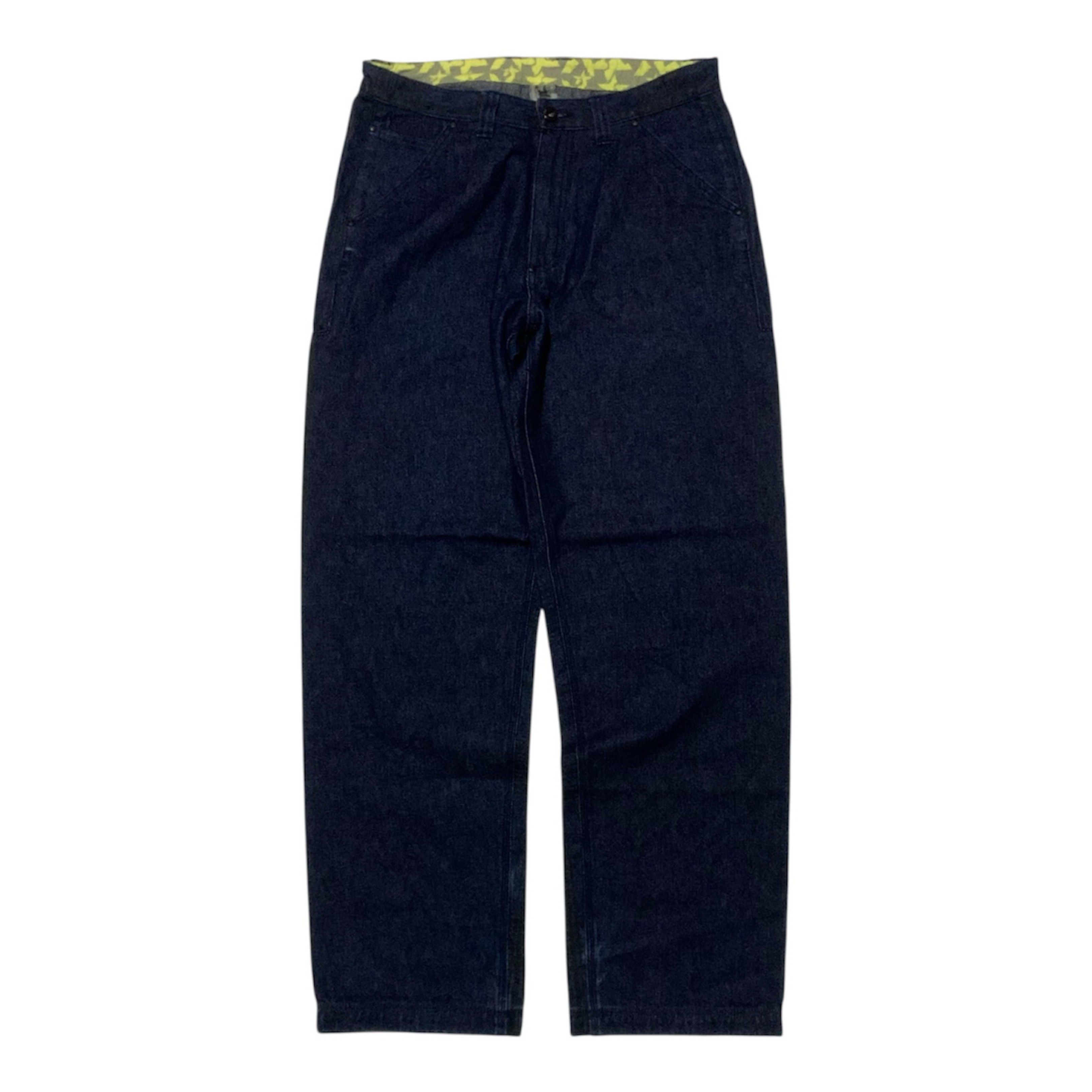 FINGERCROXX X HOOLIGAN MULTI POCKET BAGGY PATTERN PANTS (Category: Jeans) located in Manila. Submitted by scarlett_hope (Listing ID 1420924172, Image 1). Description: SIZE: 32 LENGTH: 41 LEG OPEN: 8.5 COLOR RATE: 10/10 CONDITION: AS NEW MOP: GCASH ONLY COURIER: J&T OR LALAMOVE 📍MANILA.