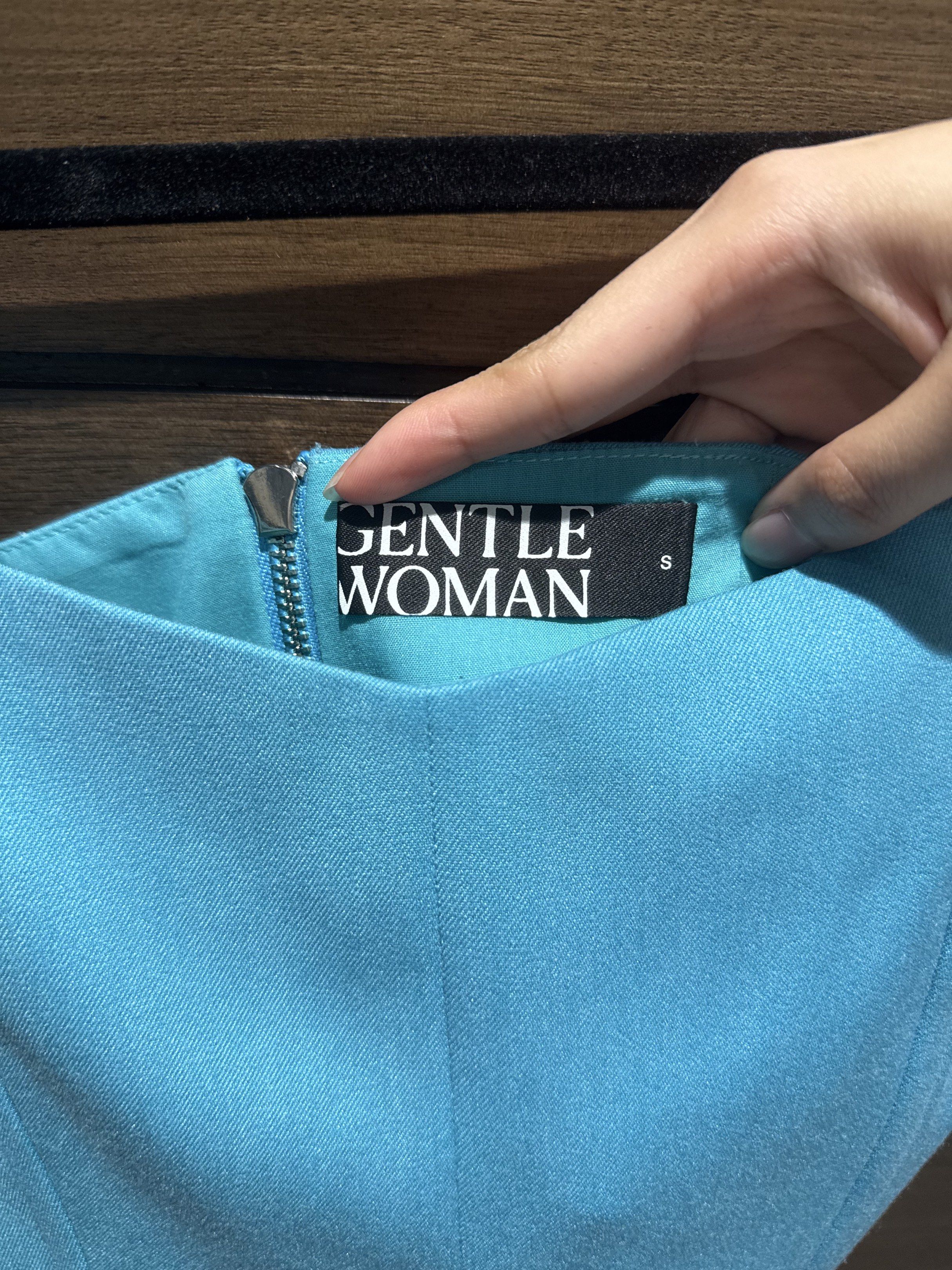 Gentlewoman Corset Top (Category: Sleeveless) located in Quezon City. Submitted by ak3isha (Listing ID 1420899734, Image 2). Description: .