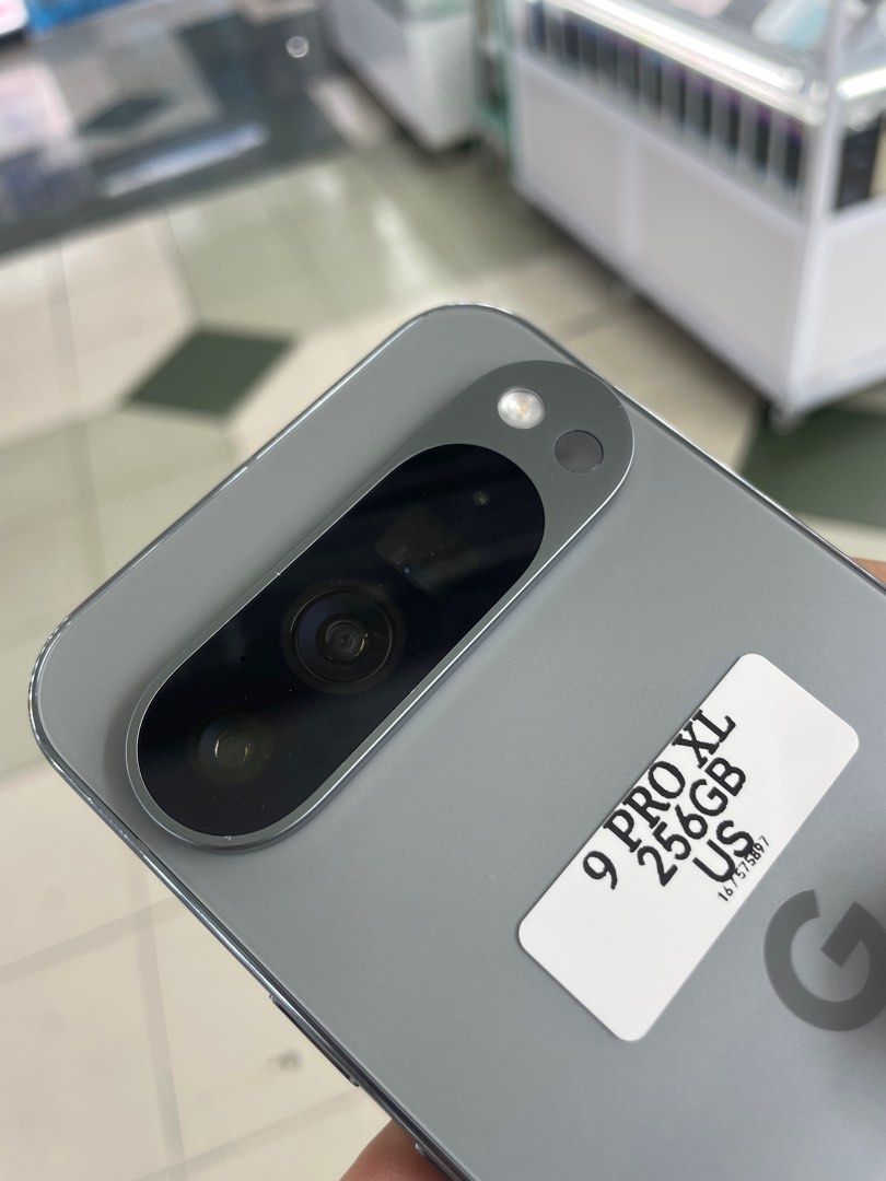 Google Pixel 9 Pro XL US 256GB OPENLINE NO ISSUE SLIGHTLY USE (Category: Google Pixel) located in Manila. Submitted by benshop. (Listing ID 1420812938, Image 2). Description: FOR SALE | TRADE/SWAP BenShop Price : 38,500 php ▫️On hand: Google Pixel 9 Pro XL ▫️256GB ▫️Openline/Factory unlocked ▫️Silver ▫️100% Batt health ▫️All Features Working INCLUSIONS & FREEBIES: *CHARGER SET MODE OF TRANSACTION: ▫️ STORE PICK UP (Preferred) ▫️MEET UP AROUND MET