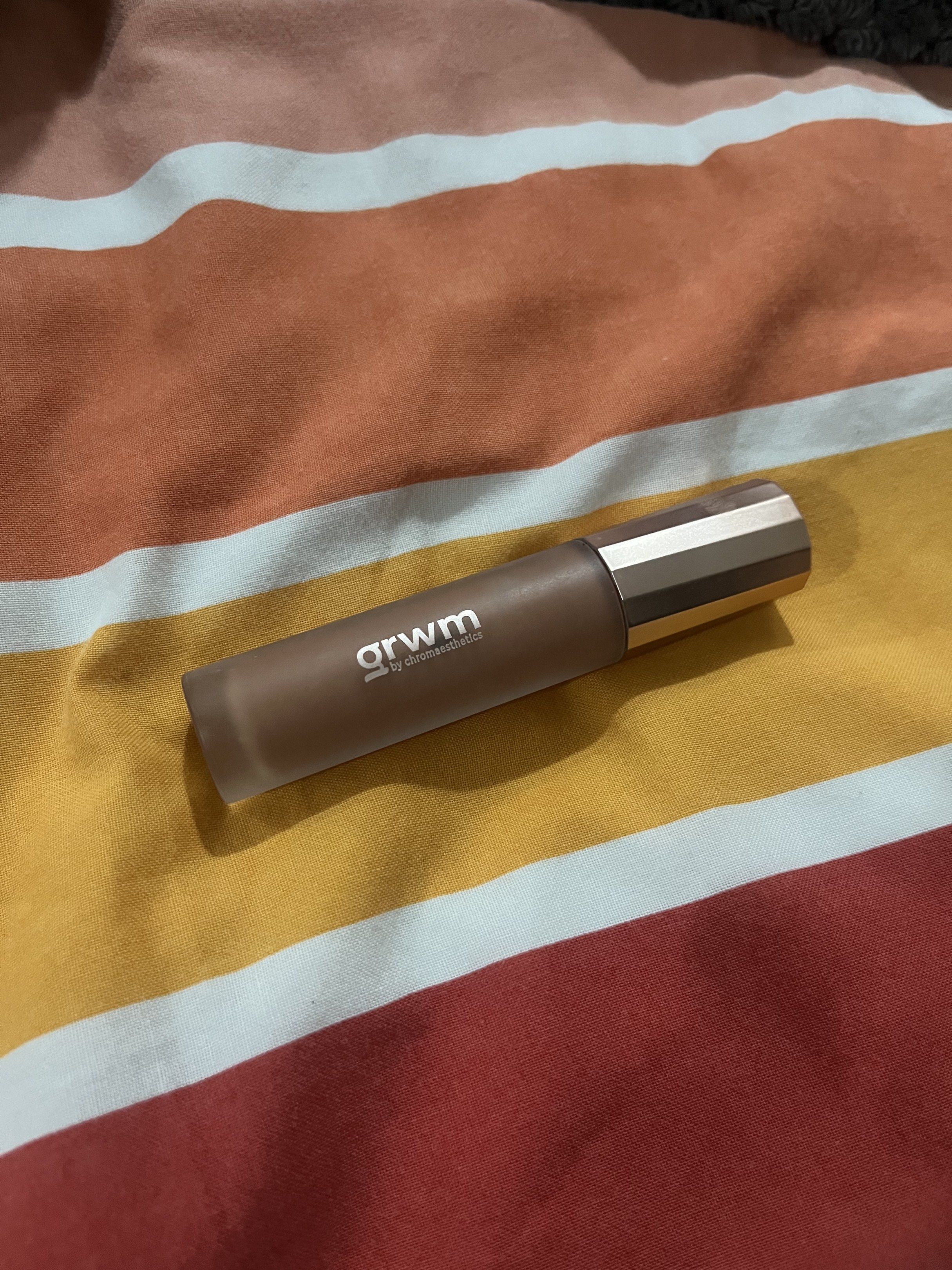 GRWM Milk Tint Coconut (Category: Makeup) located in Paranaque City. Submitted by nikkis100 (Listing ID 1420913093, Image 1). Description: Used this quite a bit already, but still in great condition. Radiant blush that especially suits a toasted/ tan make up look. Purchased in 2025. RFS: Shade doesn’t suit me..