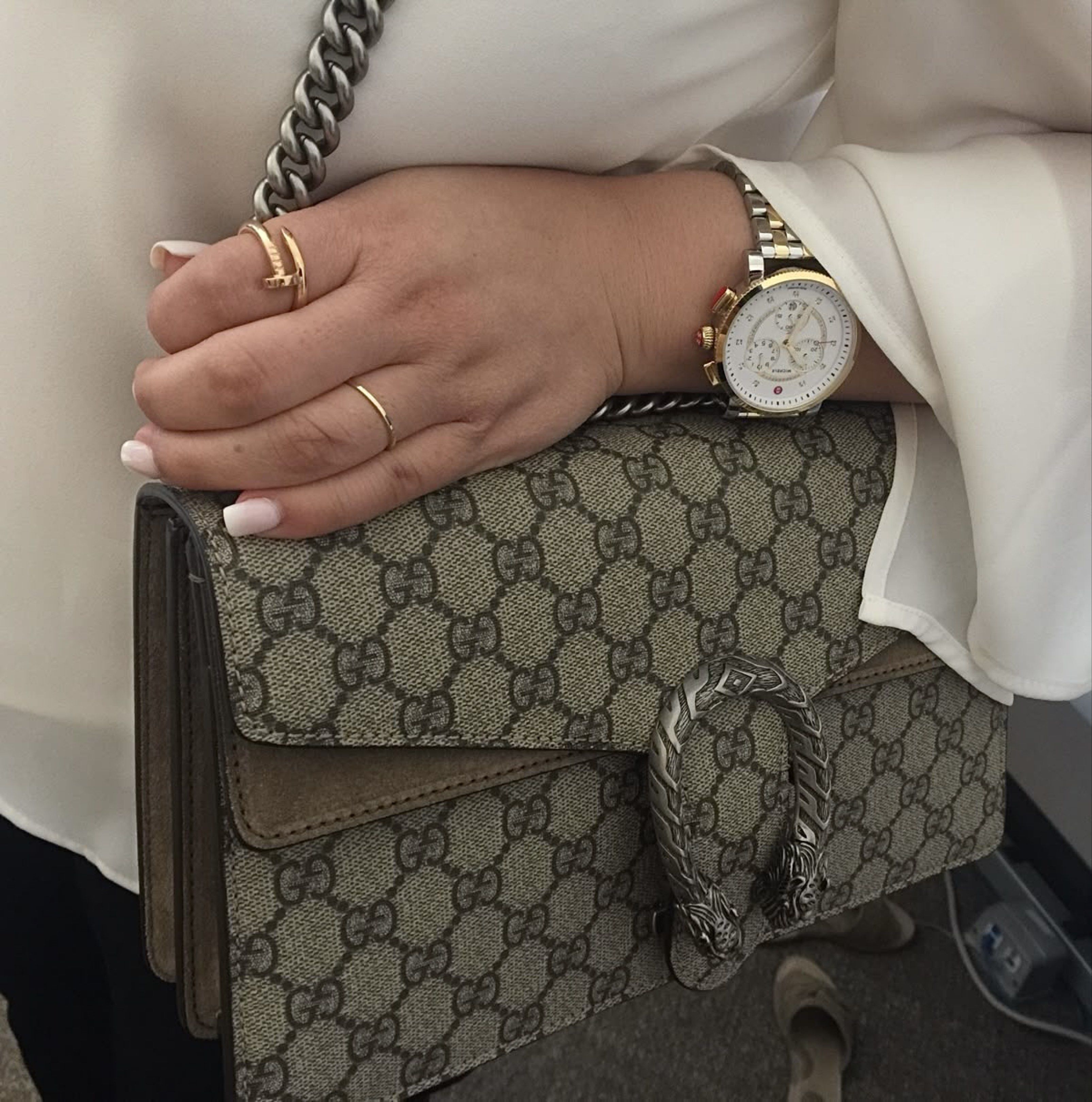 Free SF🍒Gucci Dionysus Shoulder Bag (Category: Luxury Bags & Wallets) located in Imus. Submitted by declutteringbyk (Listing ID 1420867751, Image 2). Description: - Gucci Dionysus shoulder bag - Suede flap - 28cm -self authenticate -as is. No inclusions -lost zipper inside -Rfs: not using it anymore These items are from my personal luxury collection and are being decluttered. They are sold as is, so please manage your expectations. Once purchase
