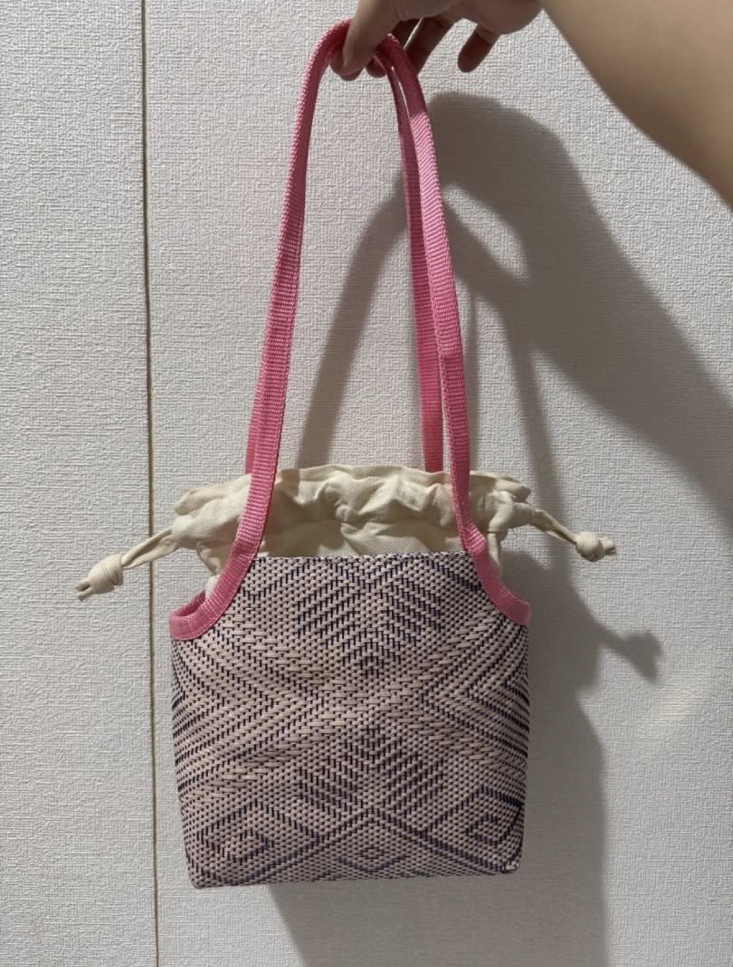 Halo halo tiny tia bag (Category: Shoulder Bags) located in Davao. Submitted by kateshops (Listing ID 1420928680, Image 1). Description: Bought here in carousell Good condition Location: Davao Shipping c/o buyer.