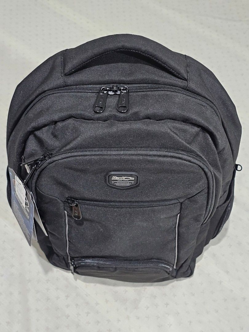 Hawk Backpack (Category: Backpacks) located in Manila. Submitted by gavatrava (Listing ID 1420889864, Image 1). Description: Hawk 6010 Lifestyle Backpack •100% Authentic Hawk Bag. • Made with Dura-shield fabric for •exceptional weather resistance. • Use quality water-repellent material. • Multiple Compartment • Foam padded laptop compartment that can fit up to 16" laptop inside the main compartment •Product weight: 0.65 kg •Dimension: Large (12 L