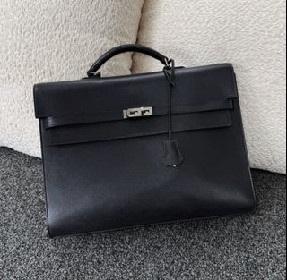 (Category: ) located in . Submitted by yourauthenticseller (Listing ID 1420861834, Image 1). Description: .