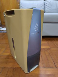（分類：）位於 。 由 fucwc 提交（商品編號 1420891300，圖片 1）。簡介： 。