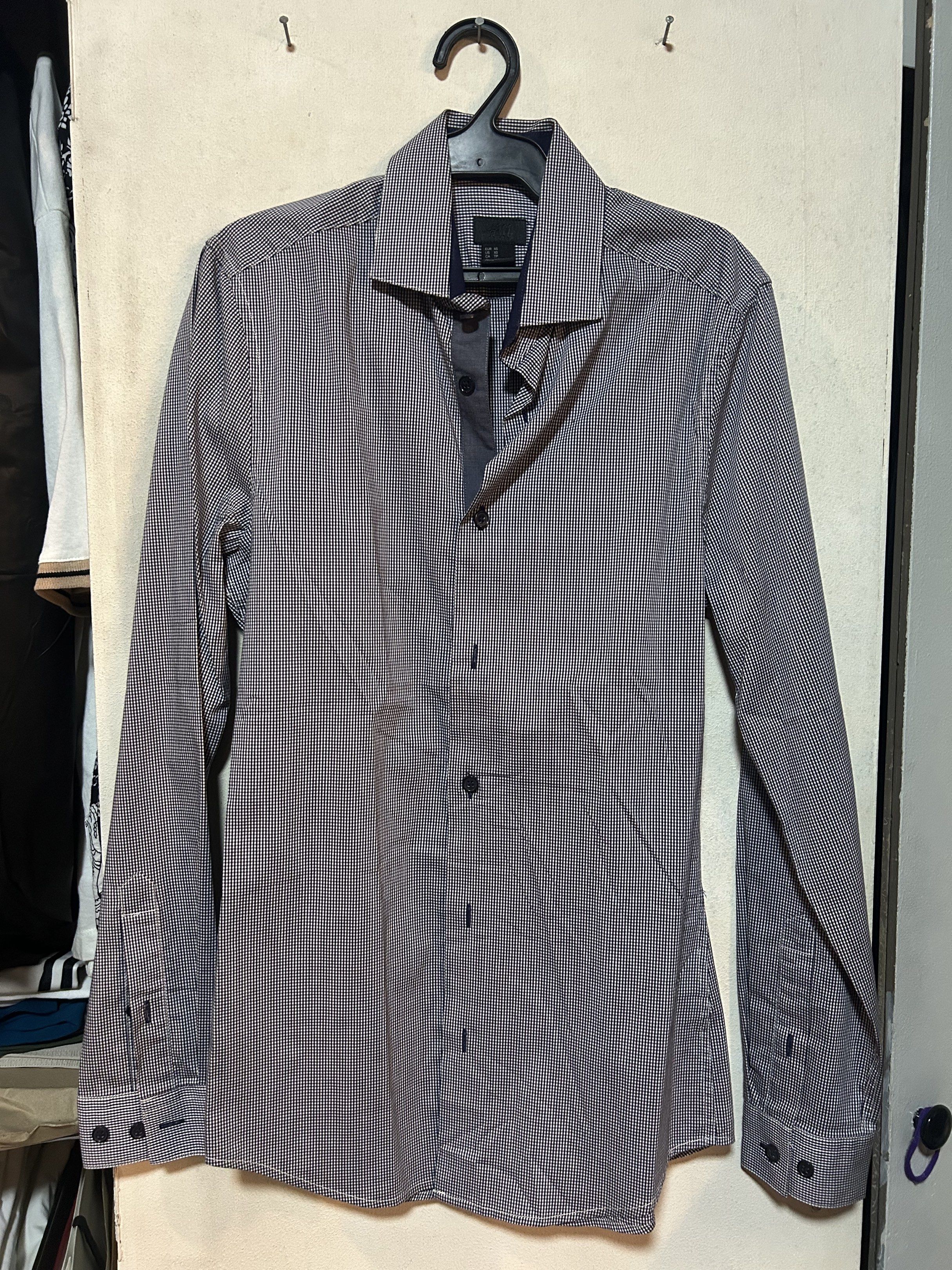 H&M Long Sleeves Formal Shirt (Category: Formal Shirts) located in Manila. Submitted by popluxeph_ (Listing ID 1420895003, Image 1). Description: .