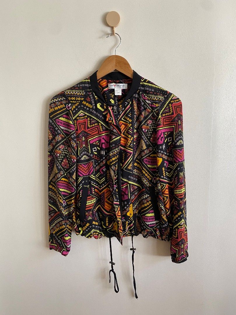 🚨SALE🚨 H&M x Coachella Pattern Pilot Jacket (Category: Coats, Jackets and Outerwear) located in Abucay. Submitted by jamesnike21 (Listing ID 1420829992, Image 2). Description: 📌Hailey Baldwin's H&M Festival Campaign 📌like new 📌size 6 on tag 📌width 17' 📌length 22' 📌For negotiations, send offer 👍 Kindly check my listing for more branded items... + shipping fee JNT / JRS MOP Gcash👍 Pm me for more info 👍.