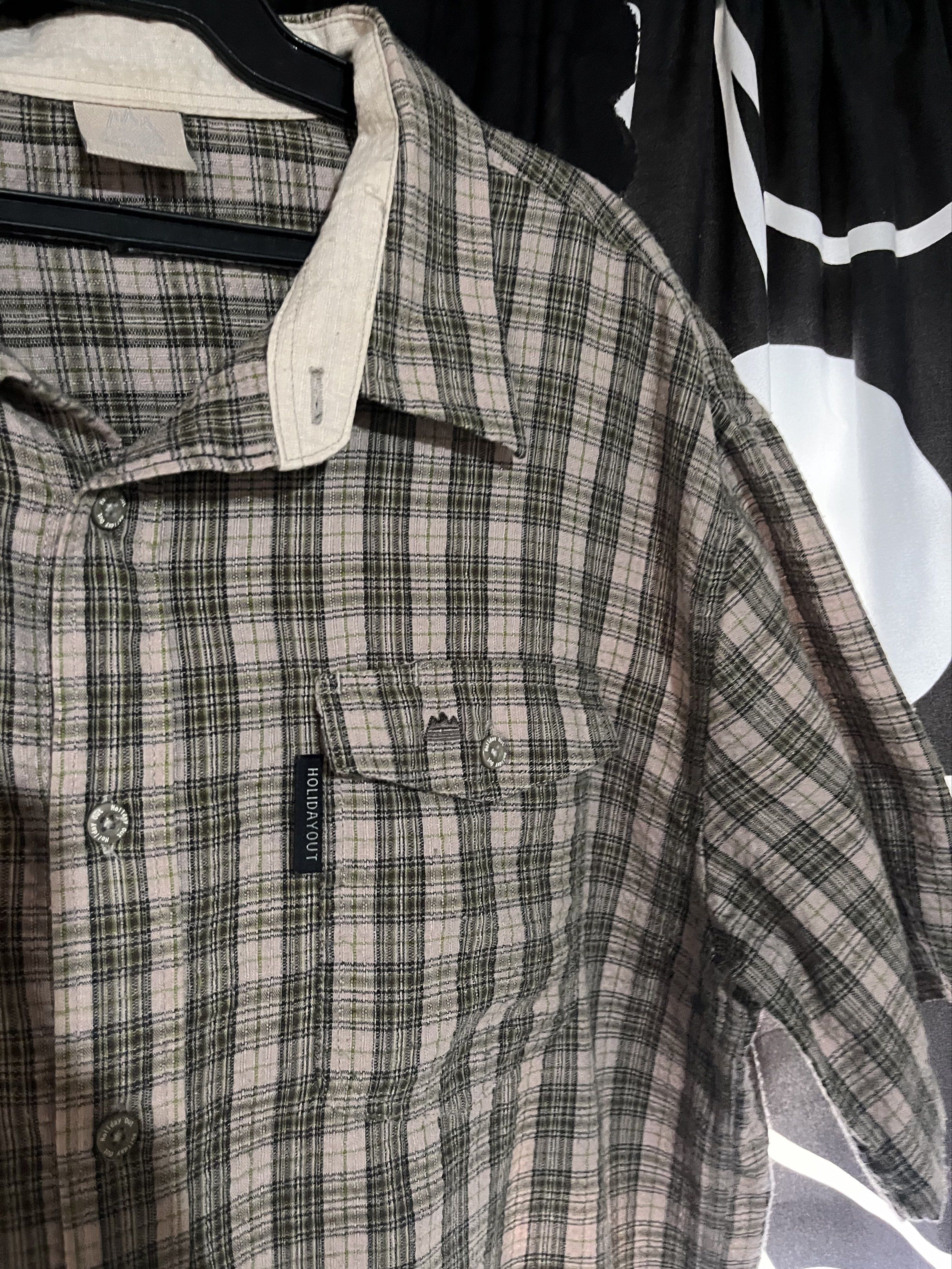 holiday out plaid short sleeve button down polo (Category: Formal Shirts) located in Apalit. Submitted by jd.eclutters (Listing ID 1420891291, Image 3). Description: ➫ wore once; good as new ➫ vintage vibe ➫ presko material ➫ unisex ➫ fits XL-XXL ➫ rfs: nasa closet lang hehe 📍Apalit, Pampanga 🧾 Gcash 📦 J&T 💌 dm for nego & more infos! happy shopping! 🛒⋆⭒˚.⋆.