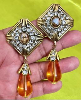 (Category: ) located in . Submitted by Jo.JewelsofVVM (Listing ID 1420779670, Image 1). Description: .