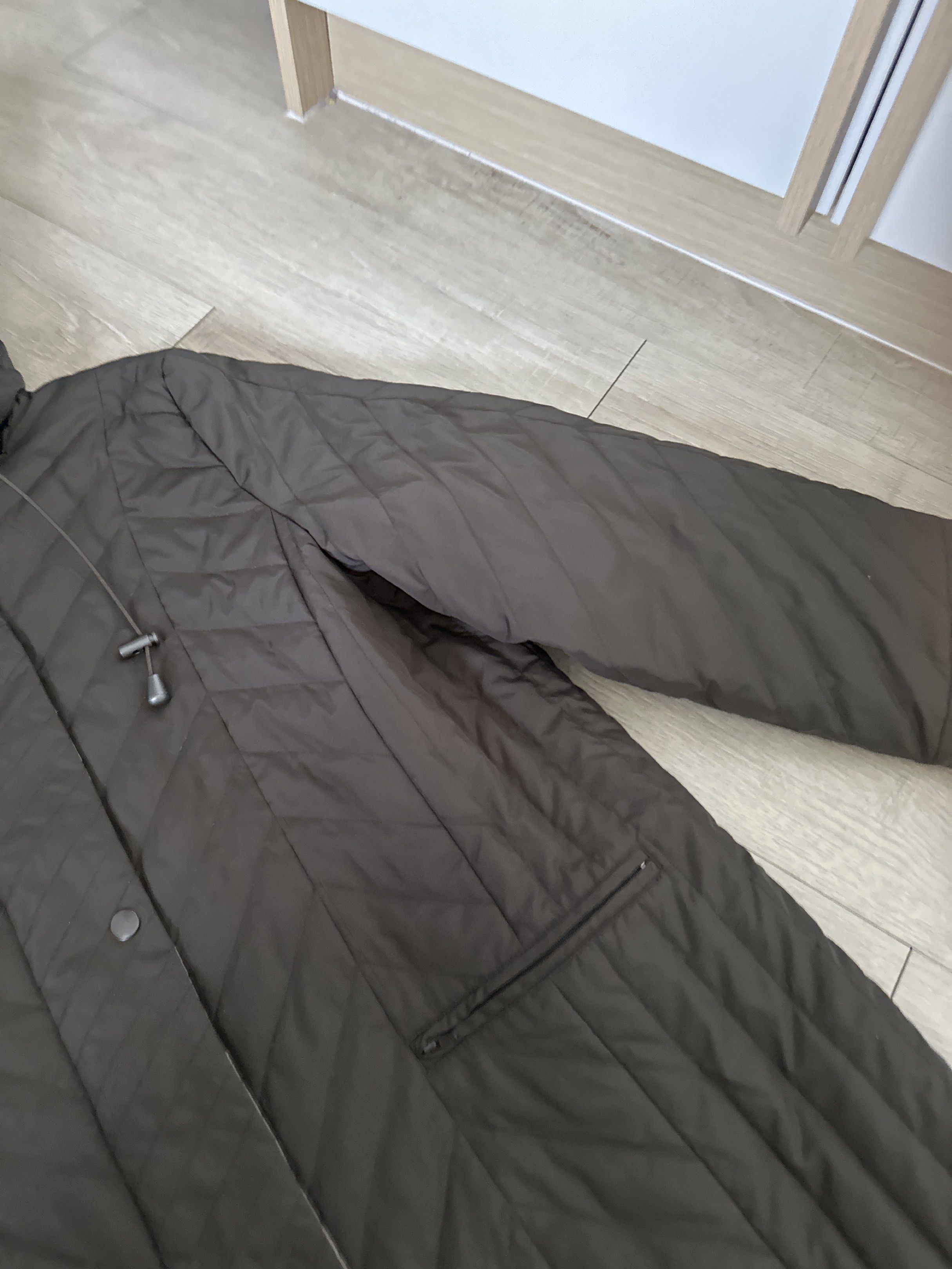 Japan winter jacket (Category: Coats, Jackets and Outerwear) located in Nilai. Submitted by rosi333 (Listing ID 1420856491, Image 2). Description: - wore twice -no brand from Japan -9/10 -M-L -navy green .