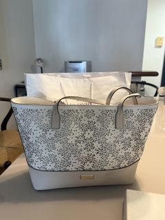 (Category: ) located in . Submitted by j__closet (Listing ID 1420807859, Image 1). Description: .