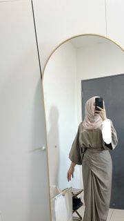 (Category: ) located in . Submitted by prelovedby_izzah (Listing ID 1420770599, Image 1). Description: .