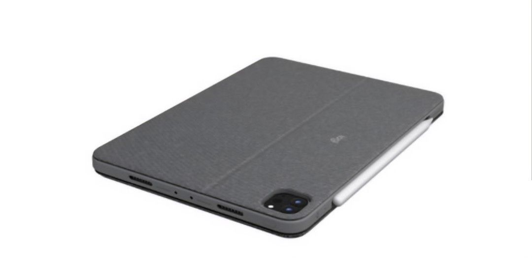 Logitech iPad Keyboard Case 4th Gen (Category: Cases & Sleeves) located in Pasig City. Submitted by blinkyl (Listing ID 1420792619, Image 2). Description: - Logitech iPad keyboard case - Built-in keyboard and trackpad - Easy typing and navigation - Provides iPad protection - Apple Pencil slot - Sleek gray design.