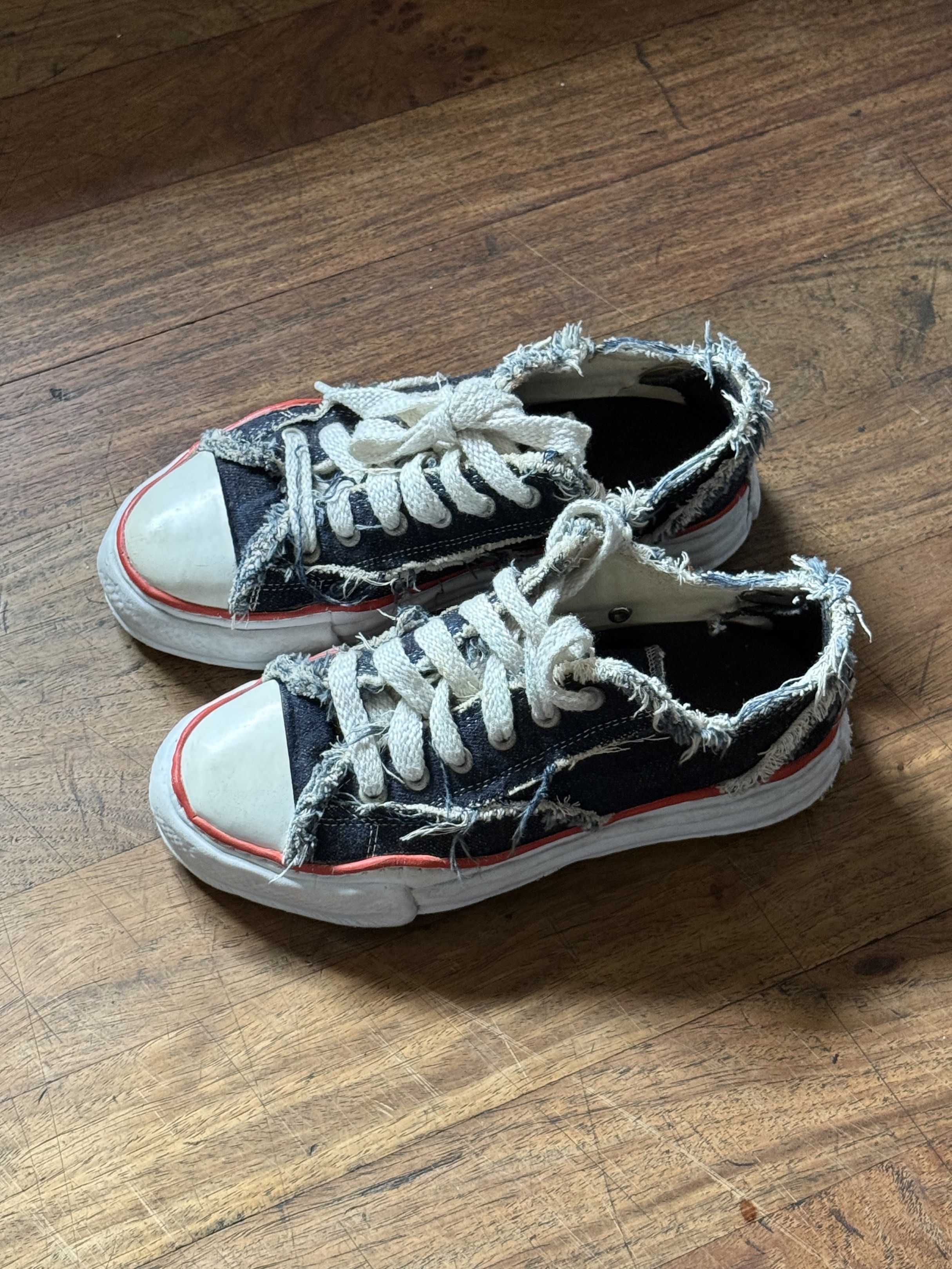 Maison Mihara Yasuhiro x Nigel Cabourn melted Vans (Category: Sneakers) located in Quezon City. Submitted by 999bodega (Listing ID 1420794965, Image 1). Description: Maison Mihara Yasuhiro x Nigel Cabourn melted Vans Size 8.5 No box pair only Good condition .