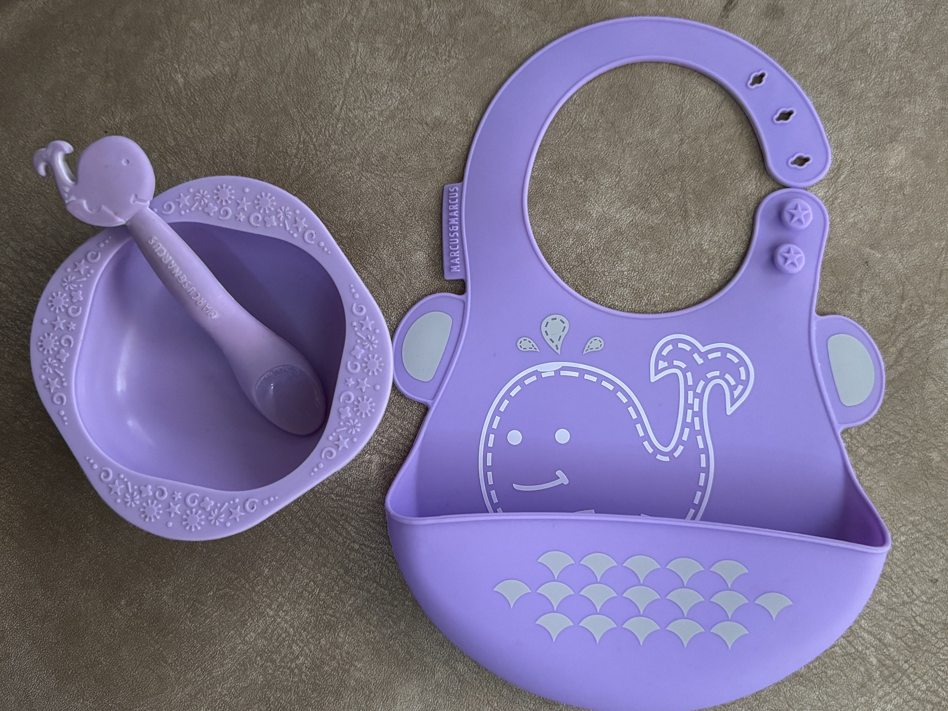 Marcus & Marcus Whale Feeding Set (Category: Weaning & Toddler Feeding) located in Quezon City. Submitted by mayos.onlineshop (Listing ID 1420799708, Image 1). Description: .