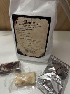 （分類：）位於 。 由 yuenada 提交（商品編號 1420885921，圖片 1）。簡介： 。