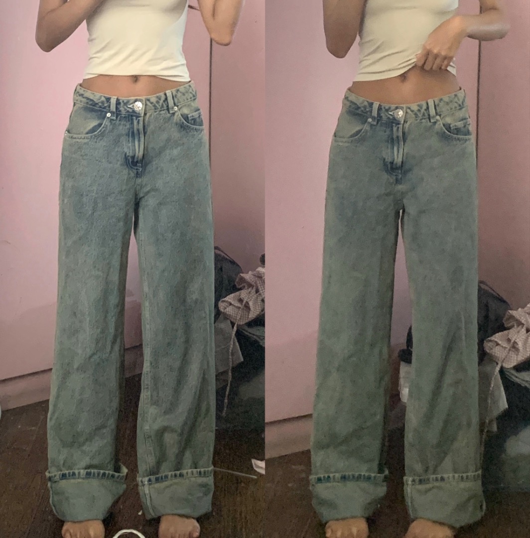 Mid waist loose / baggy jeans in vintage/retro blue wash y2k low rise ...