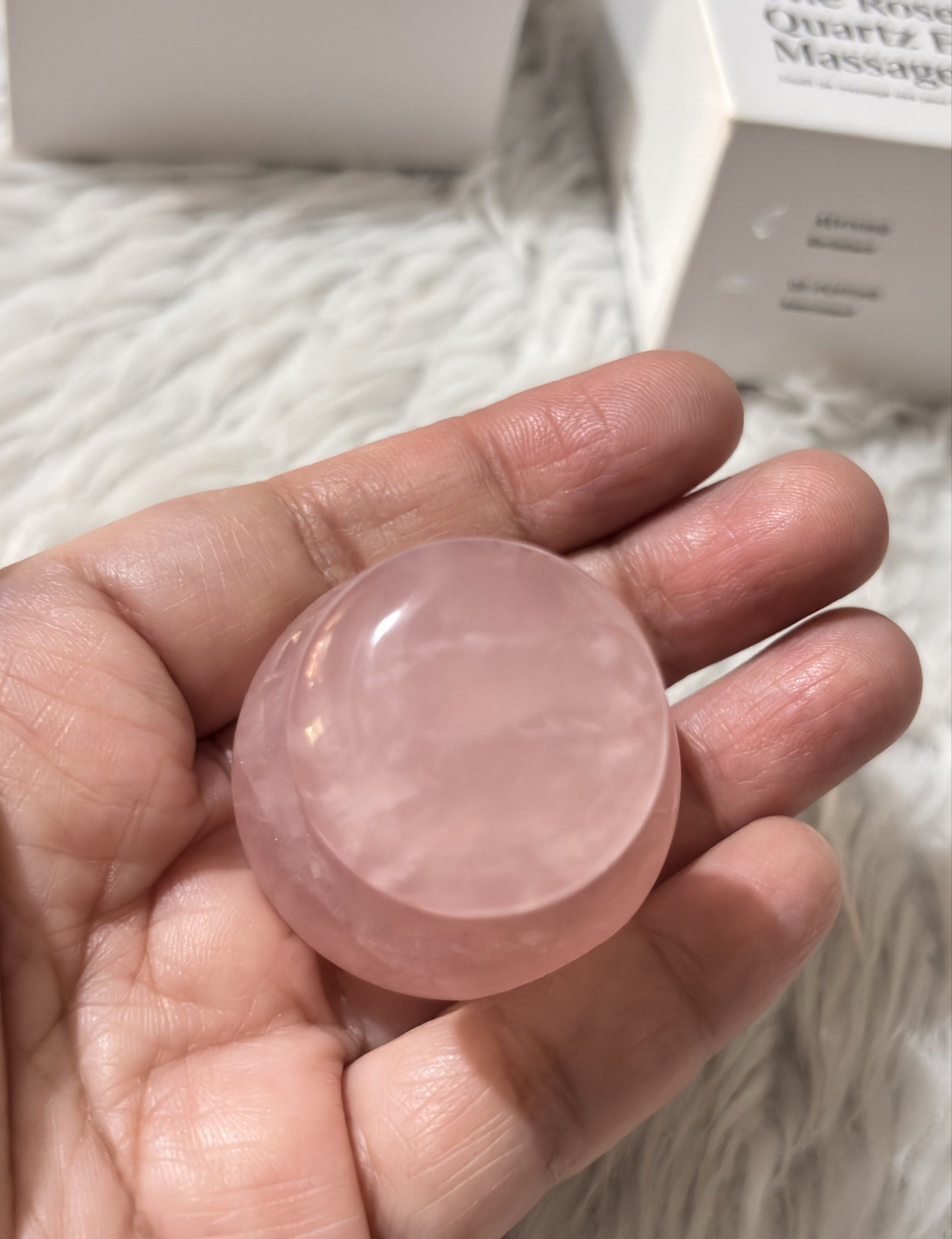 Mount Lai The Rose Quartz Eye Massage Tool (Category: Face Care) located in Paranaque City. Submitted by dalle_closet (Listing ID 1420775502, Image 3). Description: Say goodbye to under eye bags with our Jade Eye Massage Tool, a soothing addition to your daily self-care ritual. Crafted from authentic jade, this tool harnesses balancing and cooling properties from the stone of eternal youth. Designed for the delicate skin around your eyes, it help