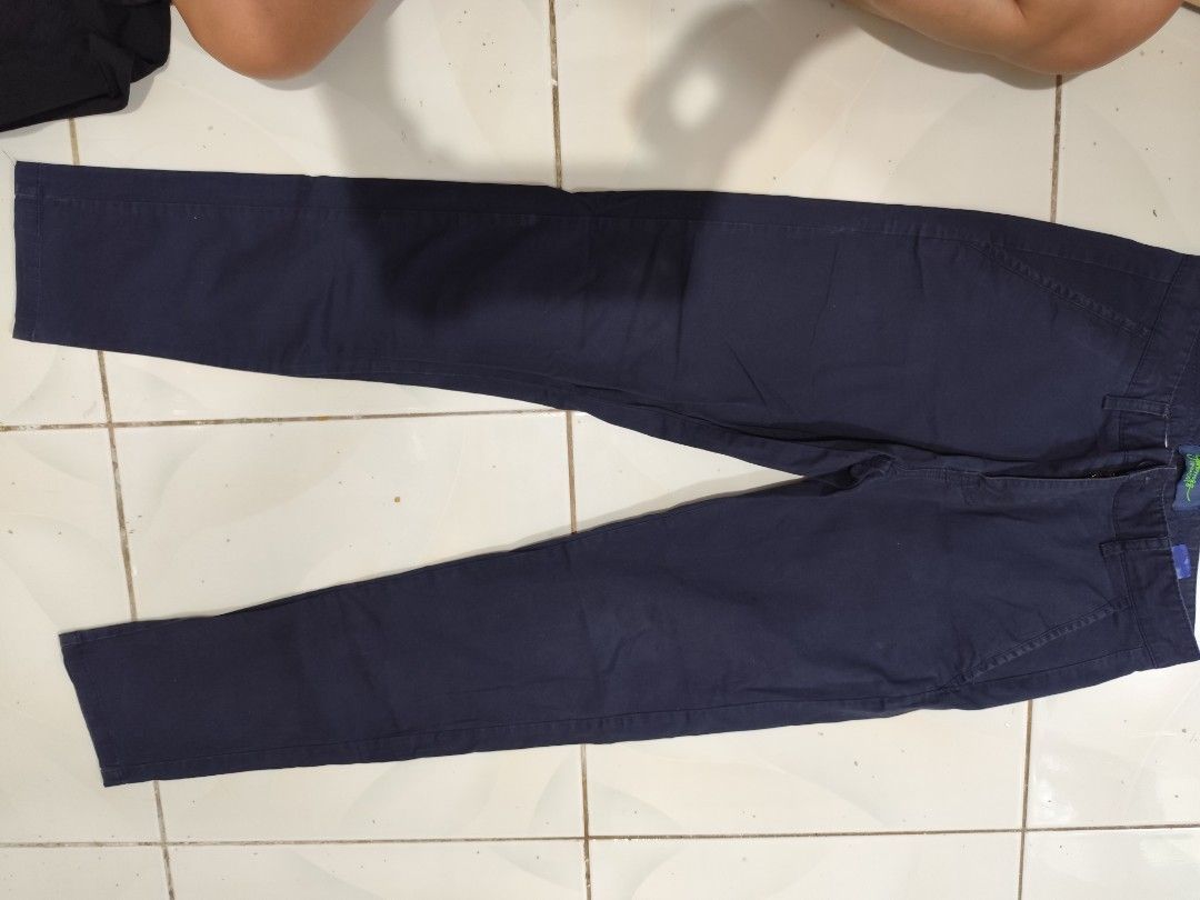 Navy Blue Pants (Category: Other Bottoms) located in Quezon City. Submitted by melsc (Listing ID 1420931547, Image 2). Description: SIZE:27 USED ONCE FOR SCHOOL PROGRAM - Navy blue pants - Classic design - Comfortable fit - Button closure - Pockets - Durable fabric - Easy to care for - Suitable for casual and semi-formal occasions.